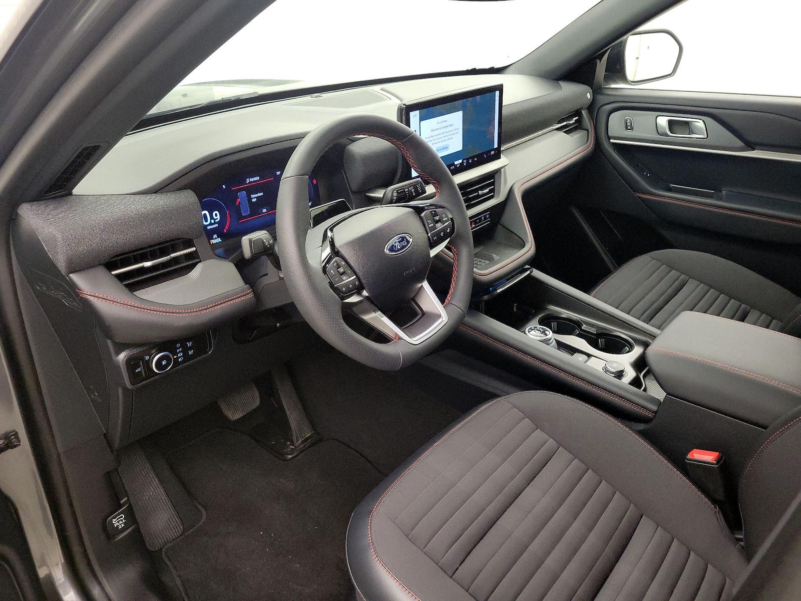 2025 Ford Explorer ST-LINE - Photo 12