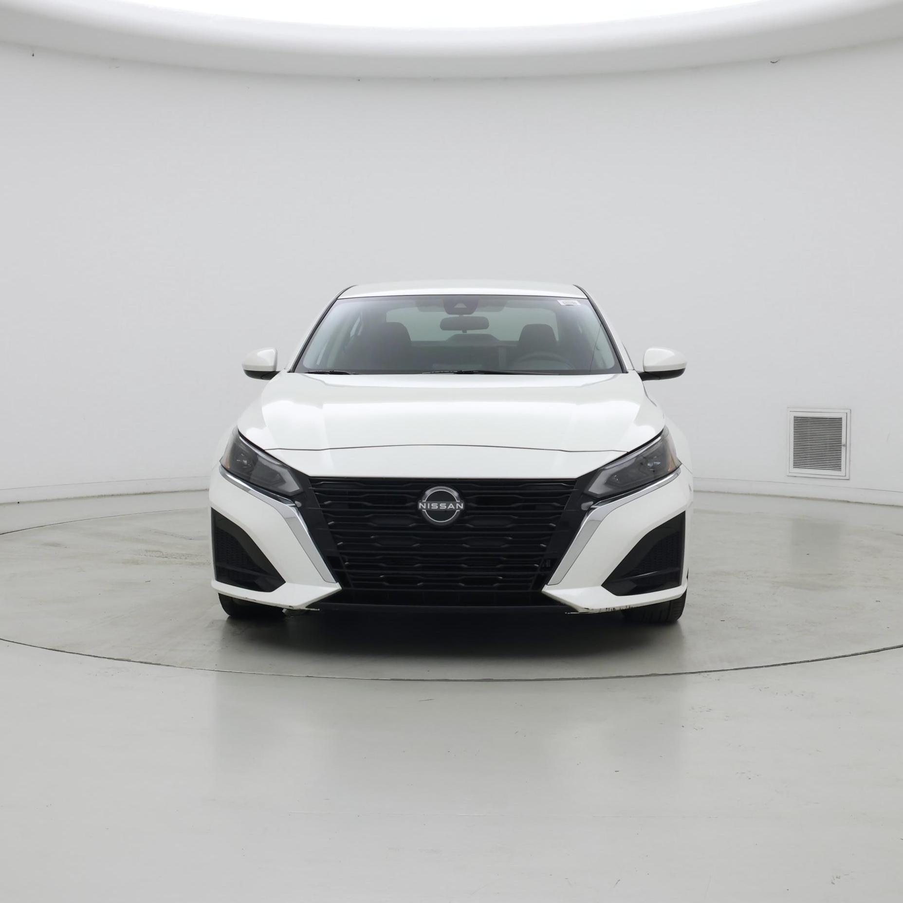 Thumbnail: 2023 Nissan Altima - 5