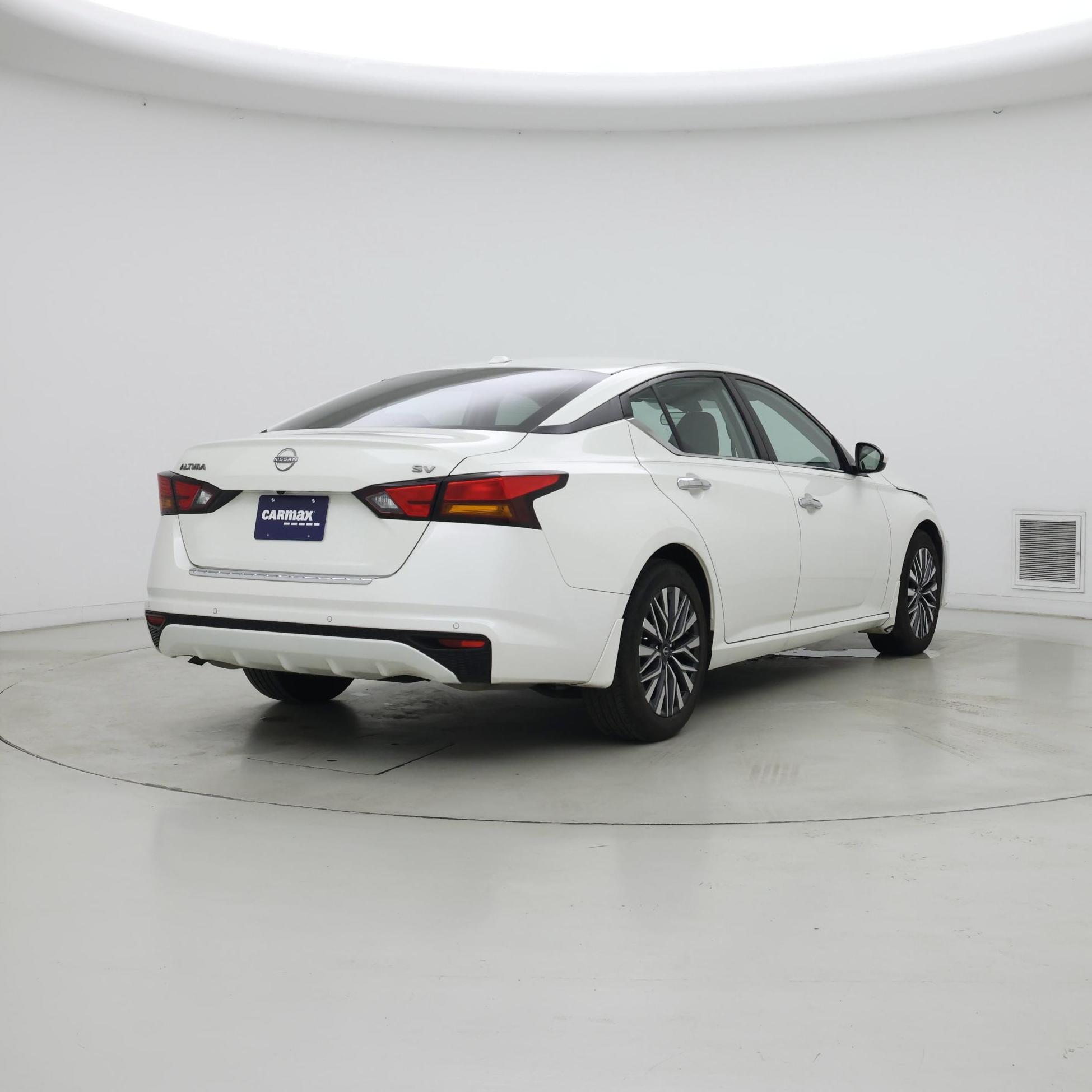 Thumbnail: 2023 Nissan Altima - 8