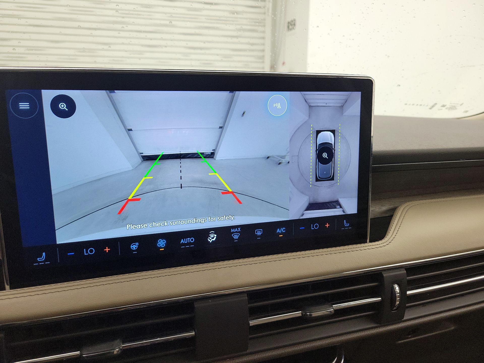 Thumbnail: 2023 Lincoln Corsair - 15