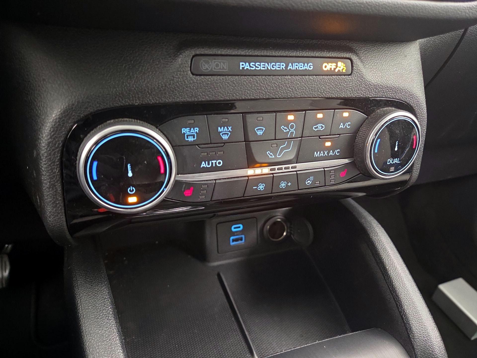 Thumbnail: 2022 Ford Escape - 16