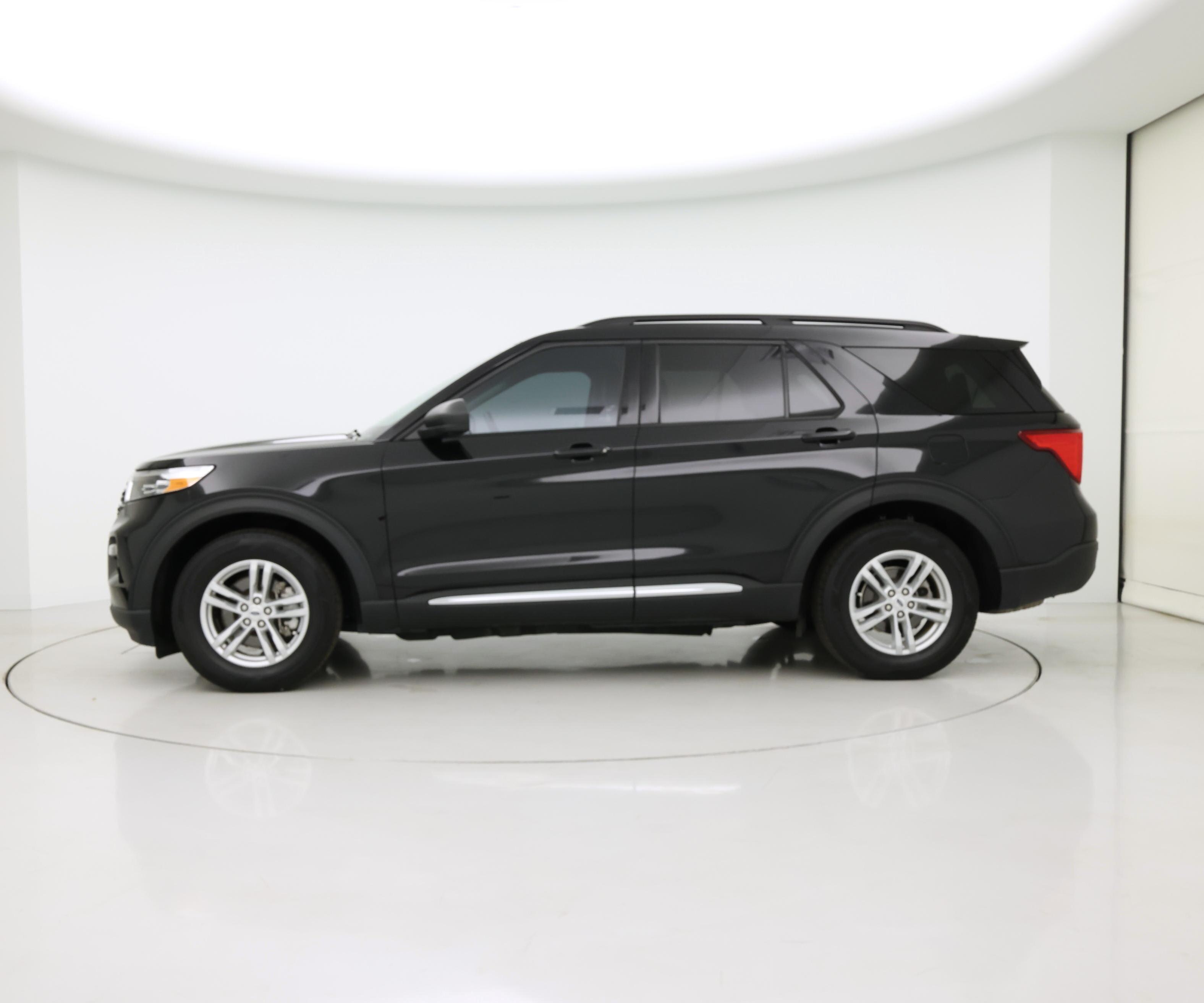 Thumbnail: 2024 Ford Explorer - 3