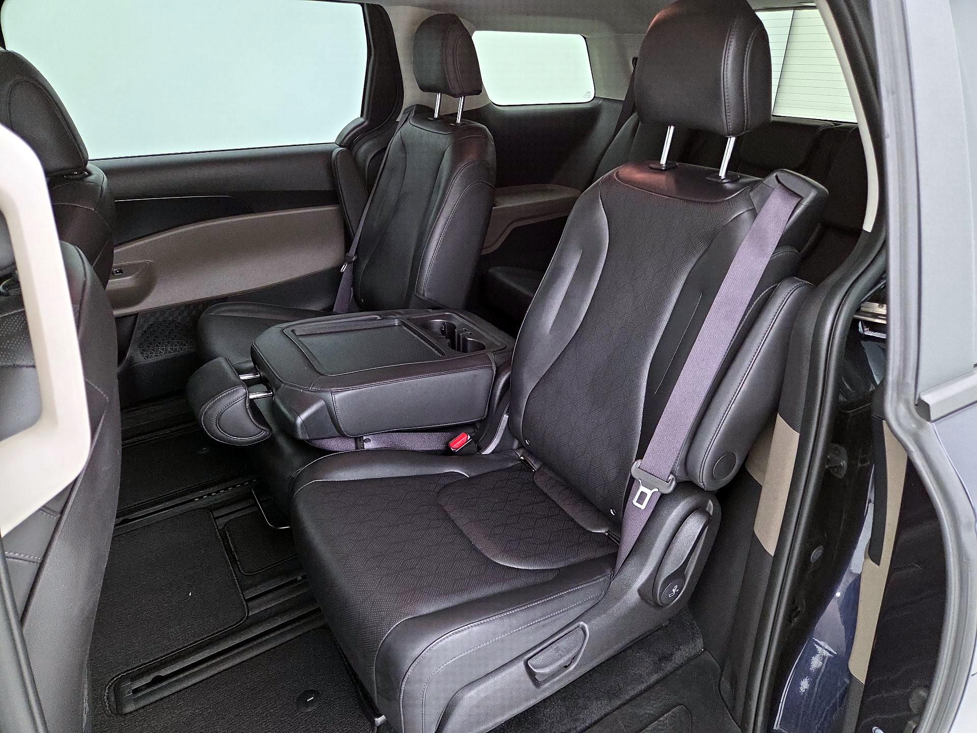 Thumbnail: 2025 Kia Carnival - 20