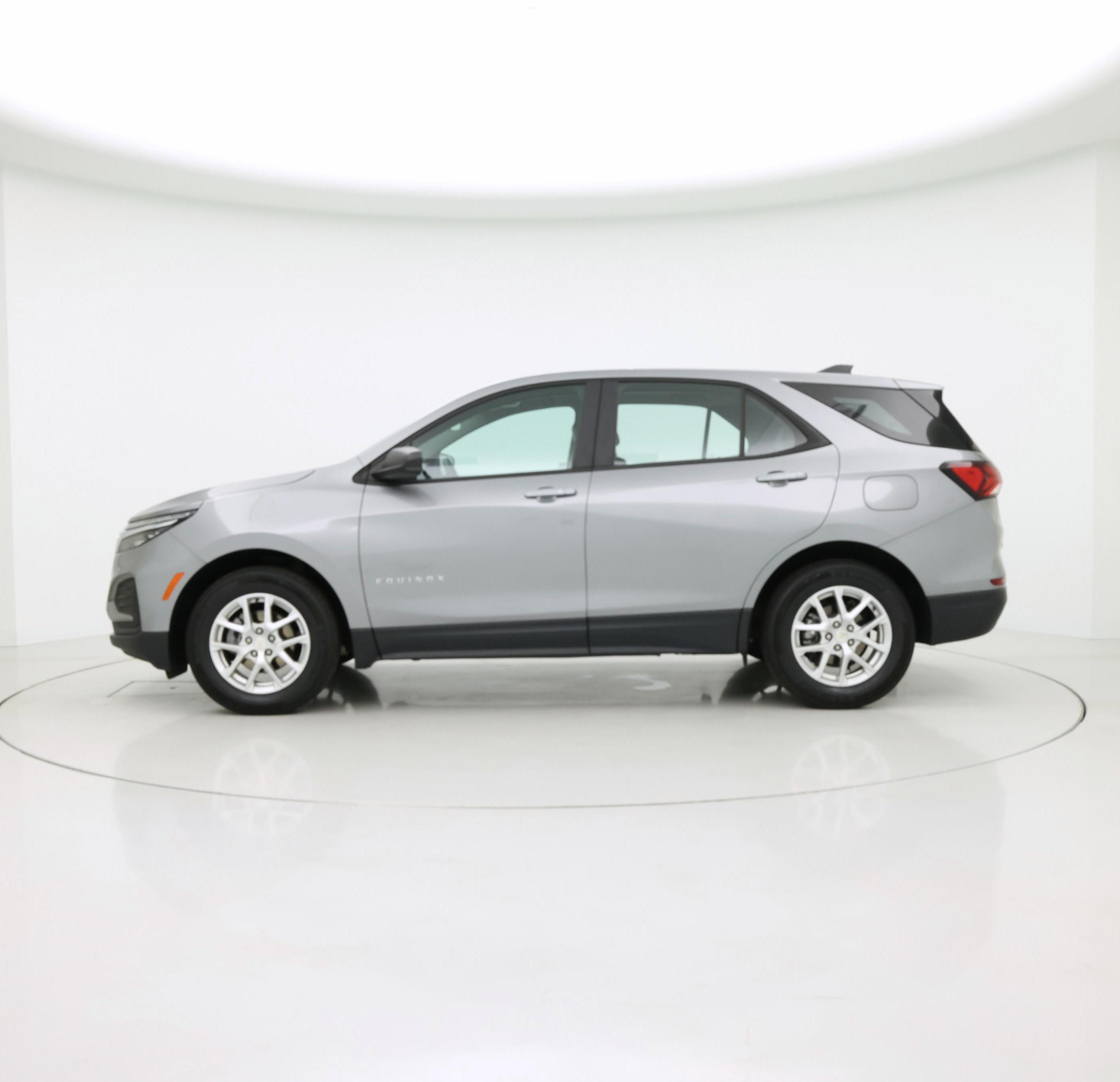 Thumbnail: 2023 Chevrolet Equinox - 3