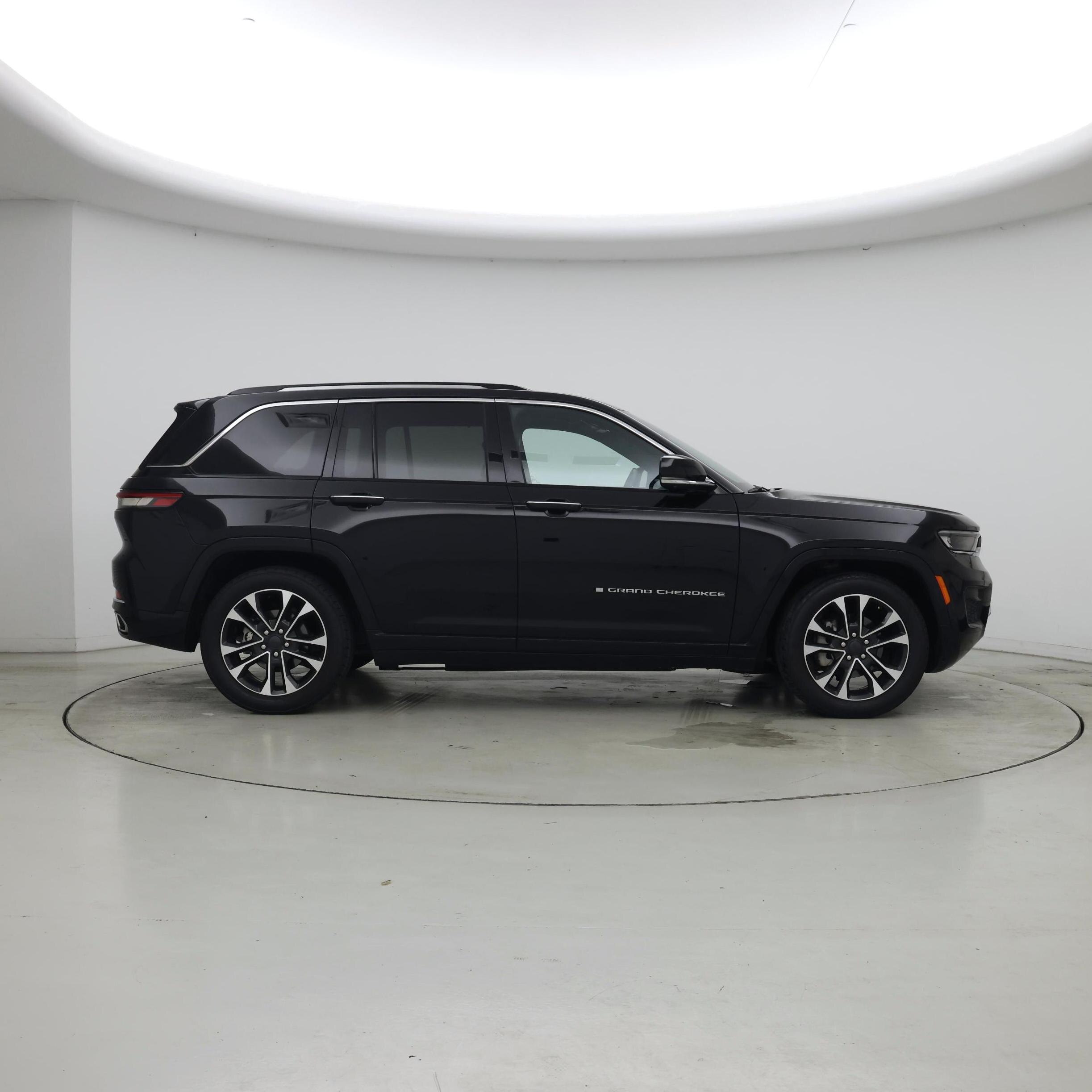 Thumbnail: 2023 Jeep Grand Cherokee - 7