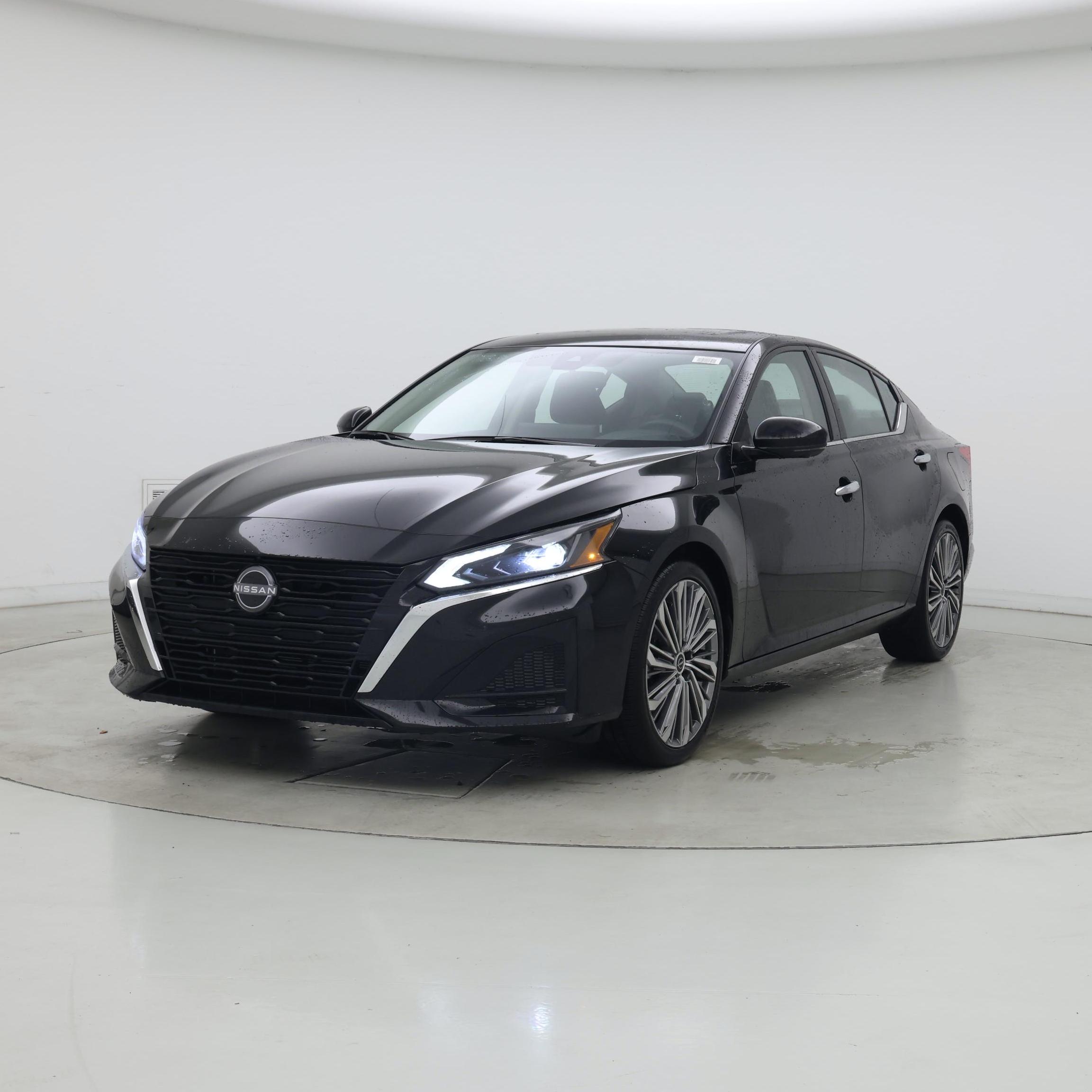 Thumbnail: 2025 Nissan Altima - 4