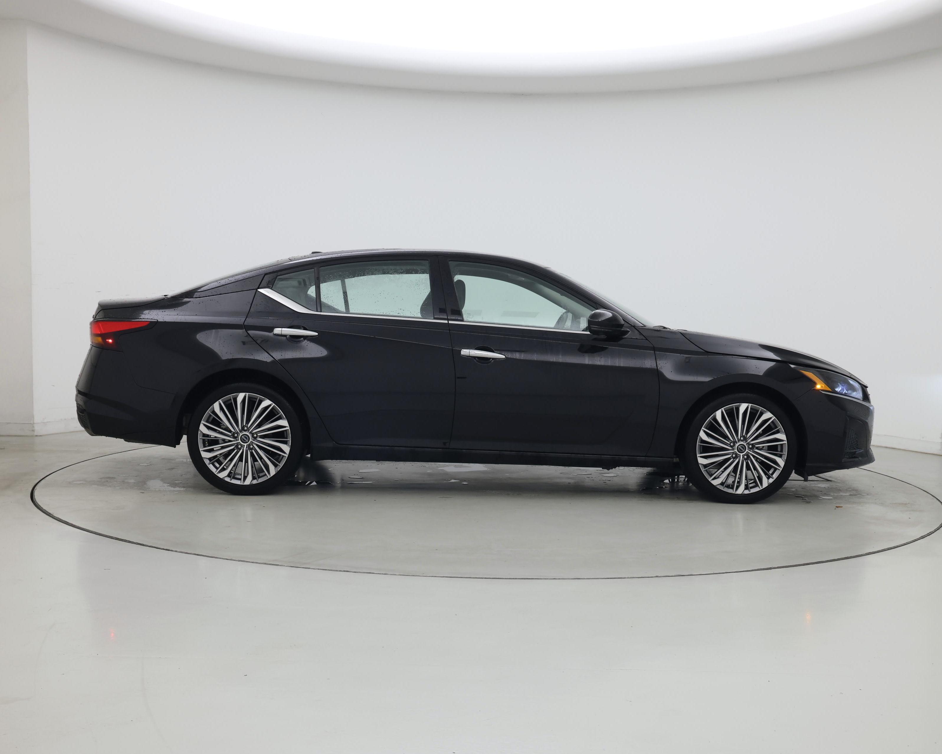 Thumbnail: 2025 Nissan Altima - 7