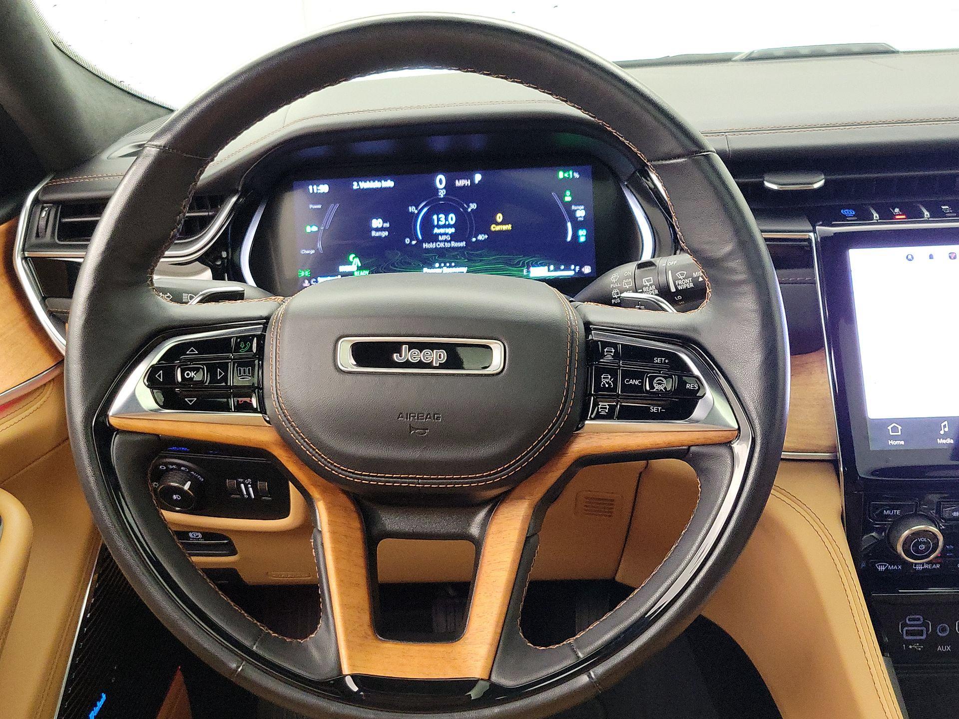 Thumbnail: 2022 Jeep Grand Cherokee - 10