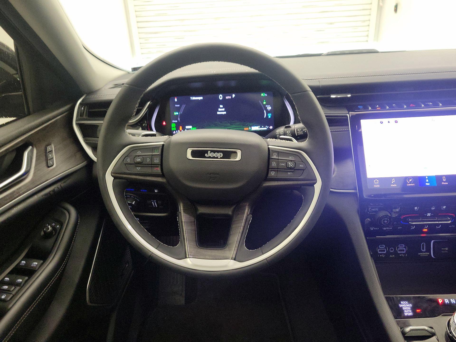 Thumbnail: 2022 Jeep Grand Cherokee - 10