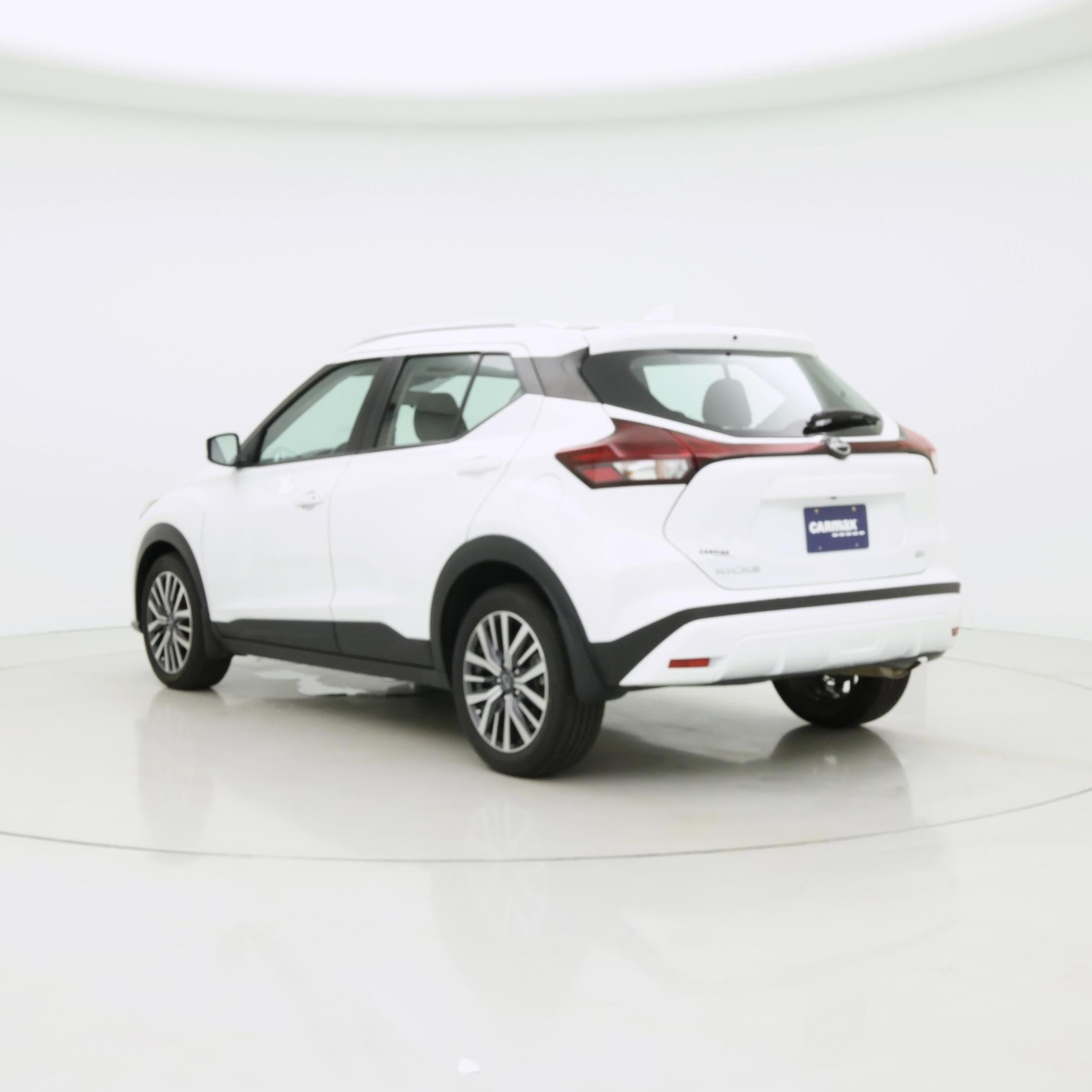 Thumbnail: 2023 Nissan Kicks - 2