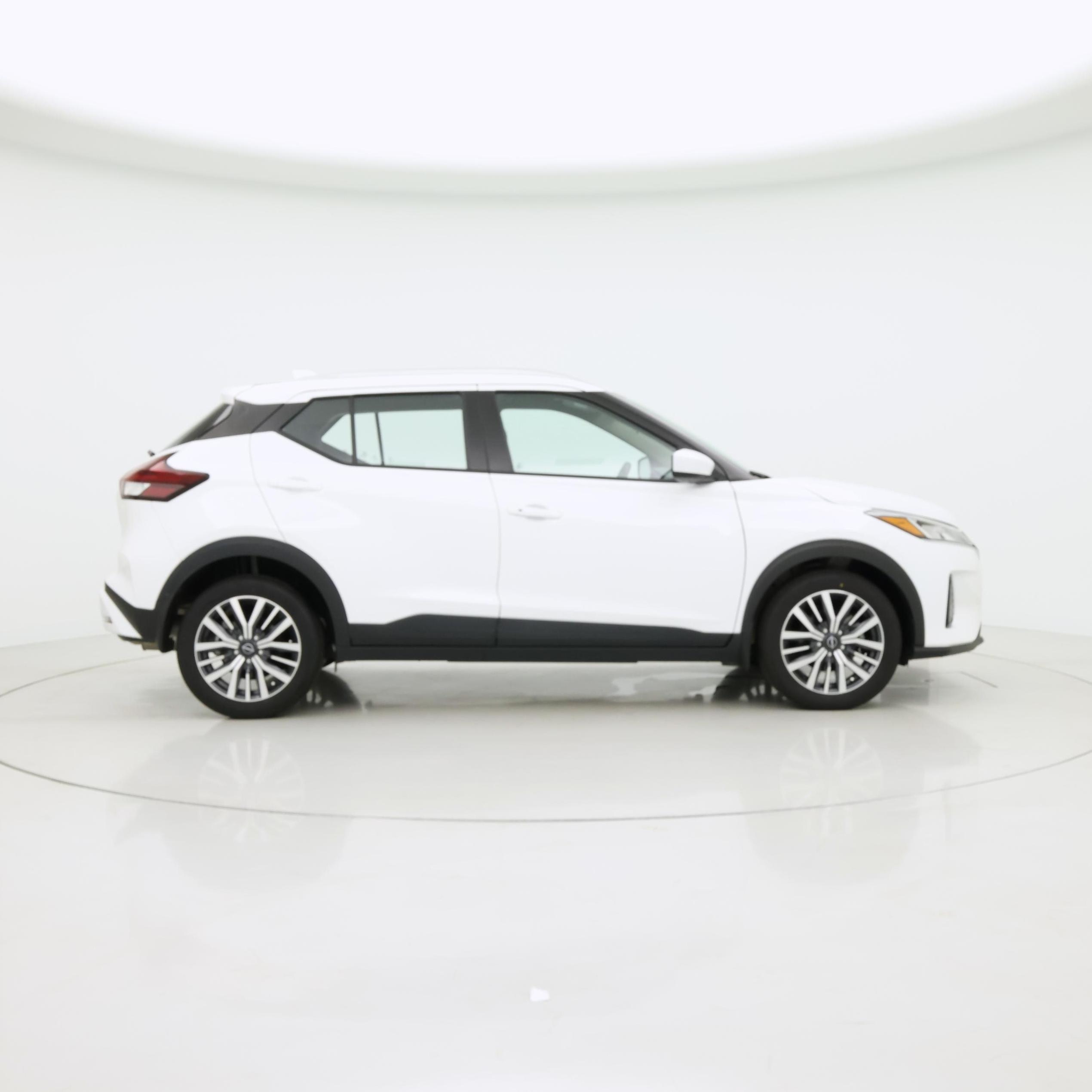Thumbnail: 2023 Nissan Kicks - 7