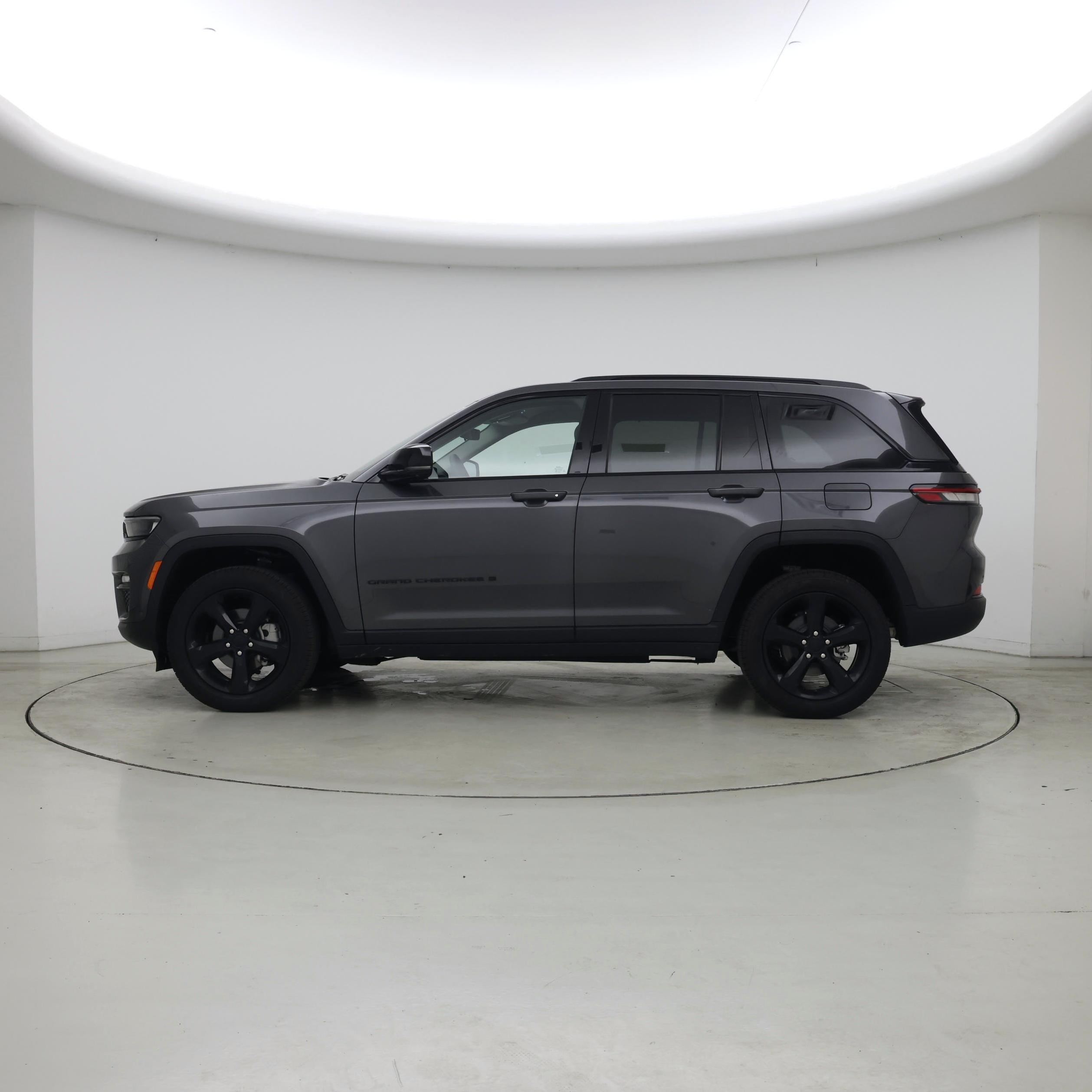 Thumbnail: 2023 Jeep Grand Cherokee - 3
