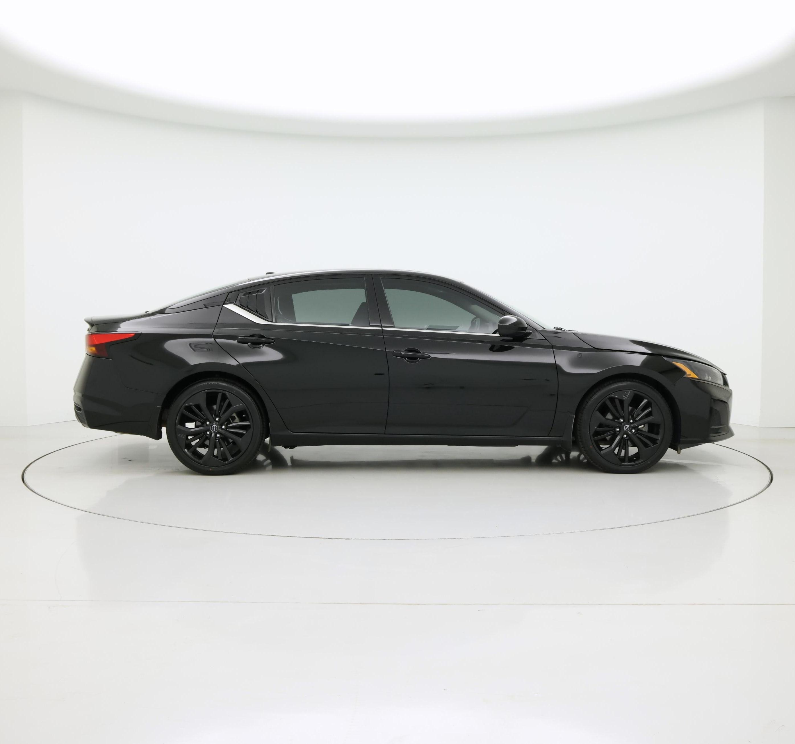 Thumbnail: 2023 Nissan Altima - 7