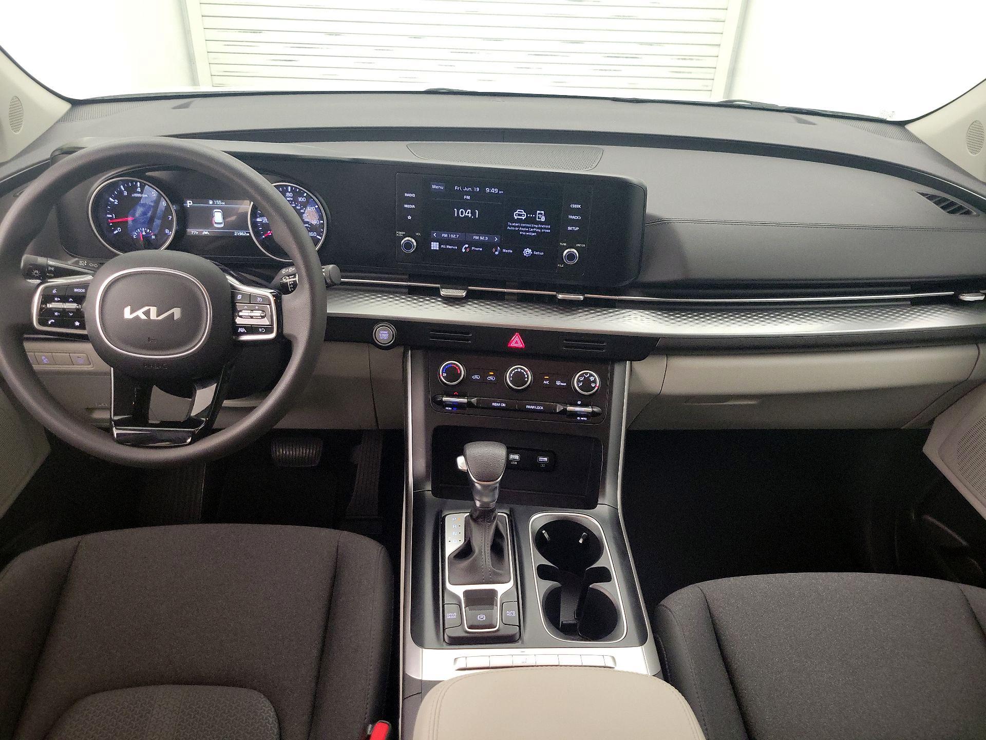 Thumbnail: 2024 Kia Carnival - 9