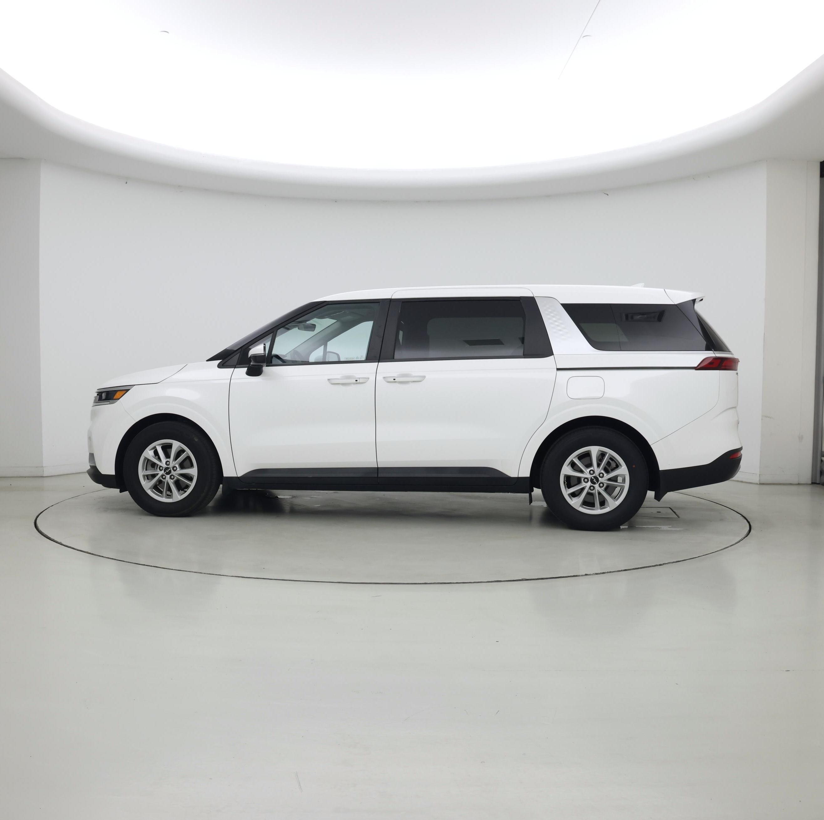 Thumbnail: 2024 Kia Carnival - 3