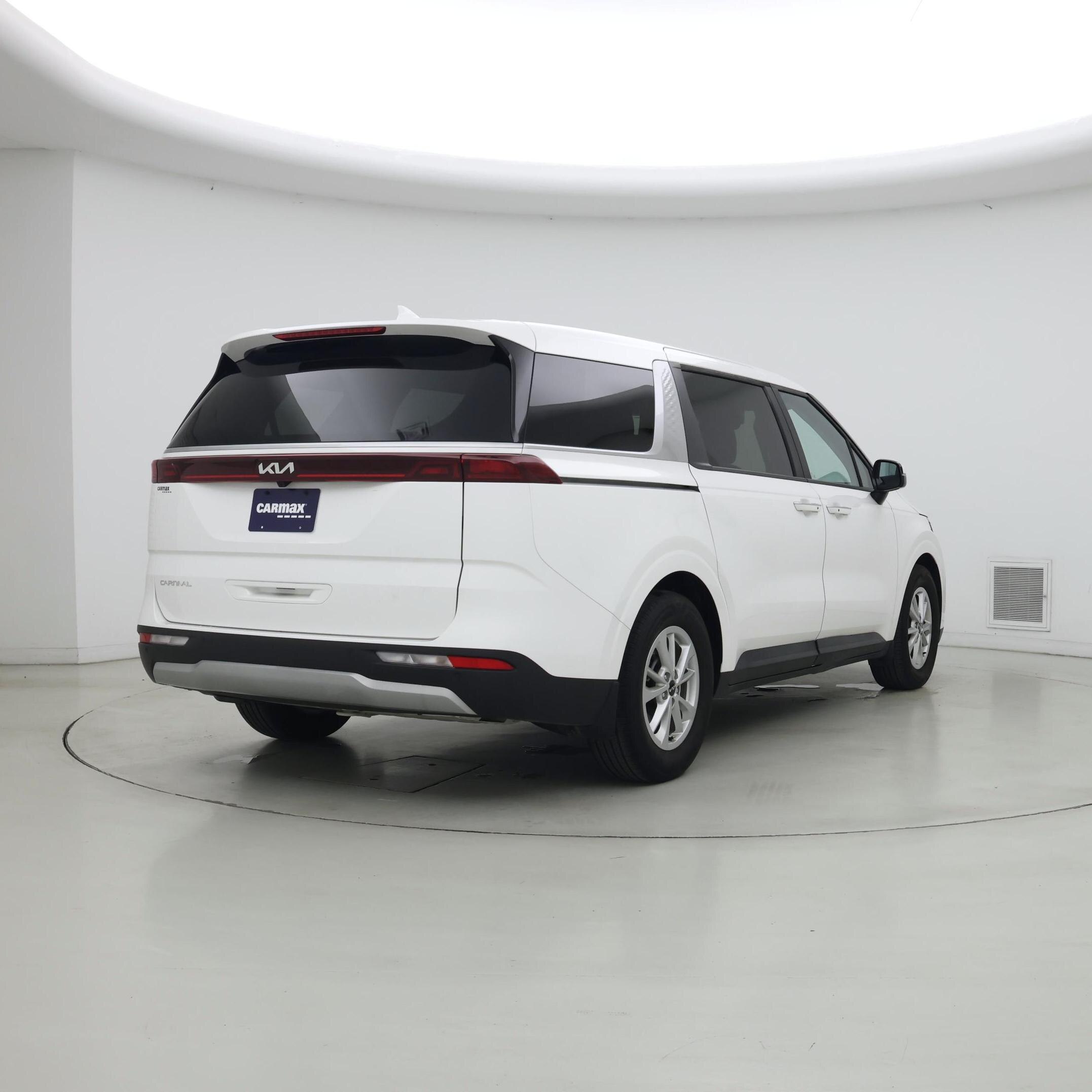 Thumbnail: 2024 Kia Carnival - 8