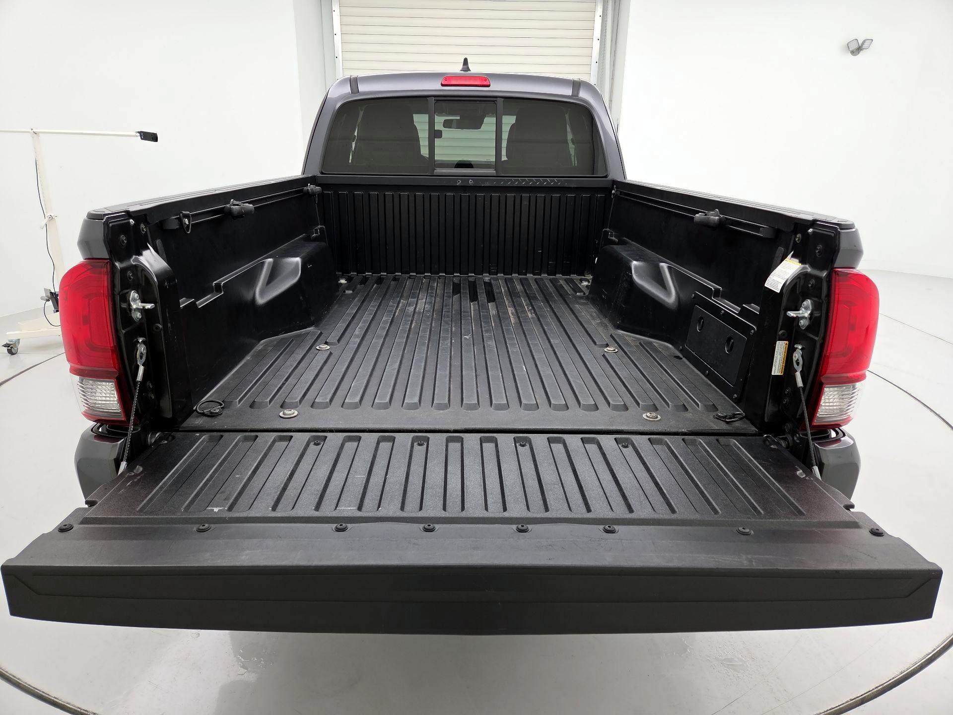 Thumbnail: 2022 Toyota Tacoma - 20