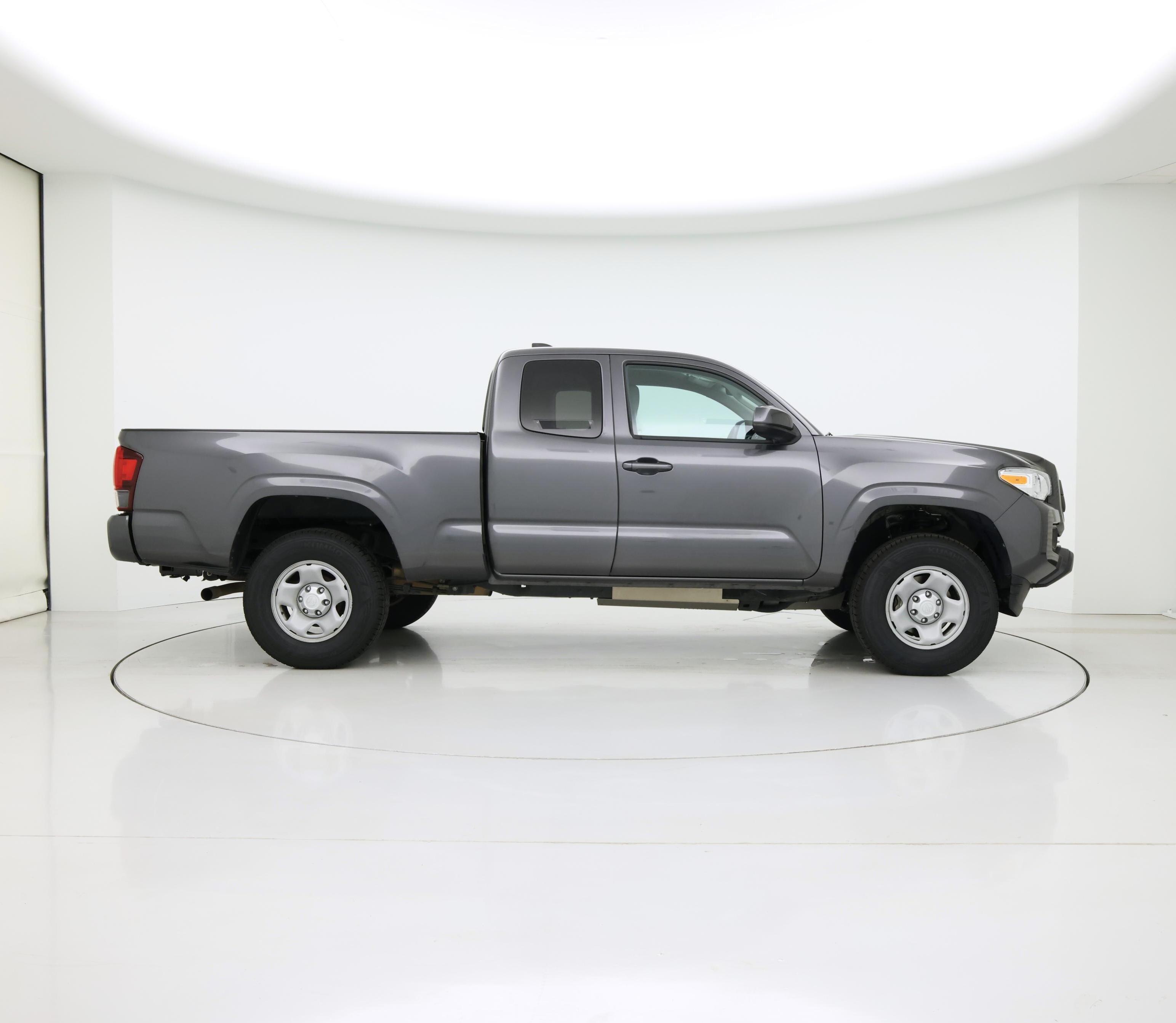 Thumbnail: 2022 Toyota Tacoma - 7