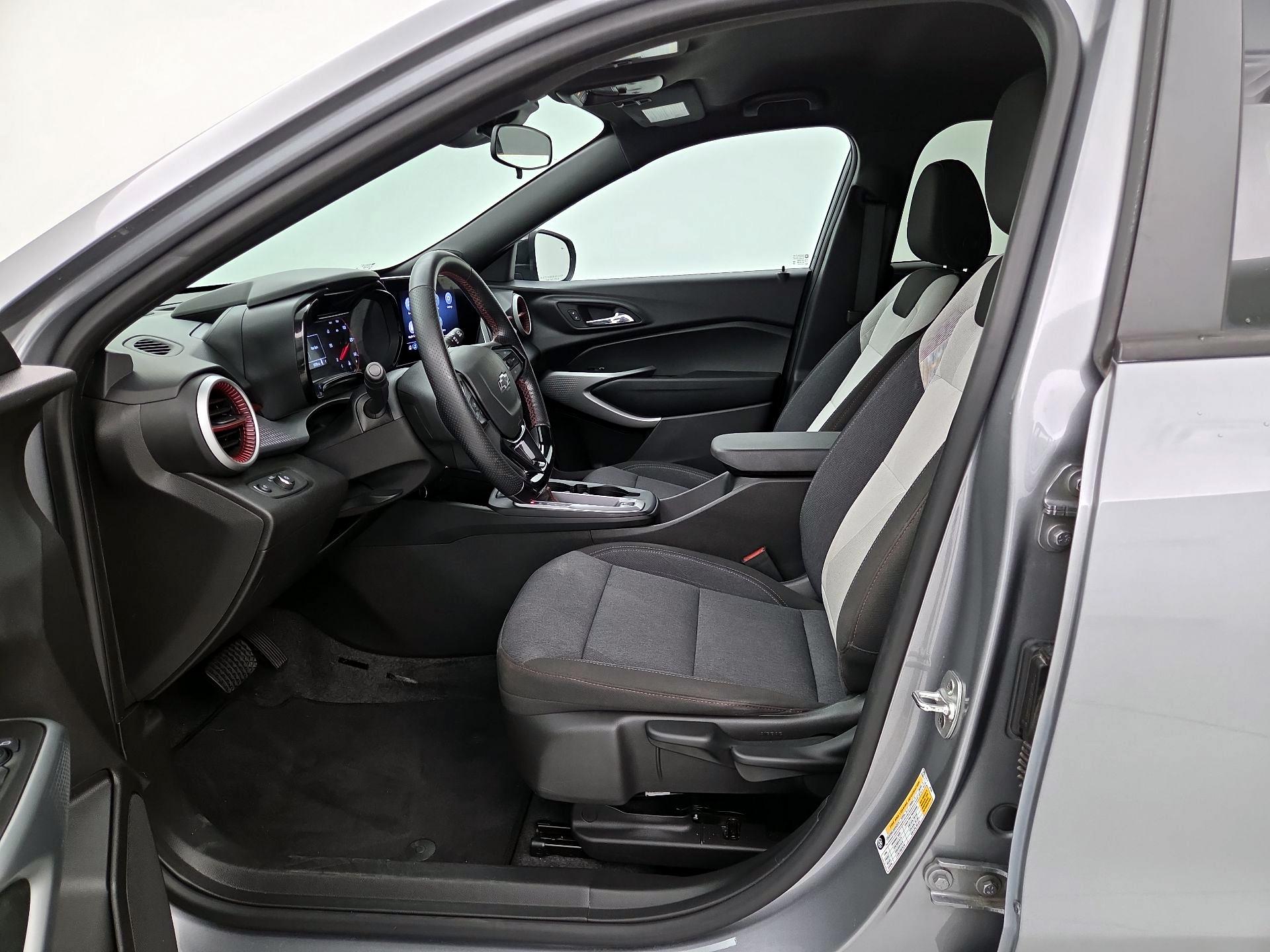 Thumbnail: 2024 Chevrolet Trax - 11