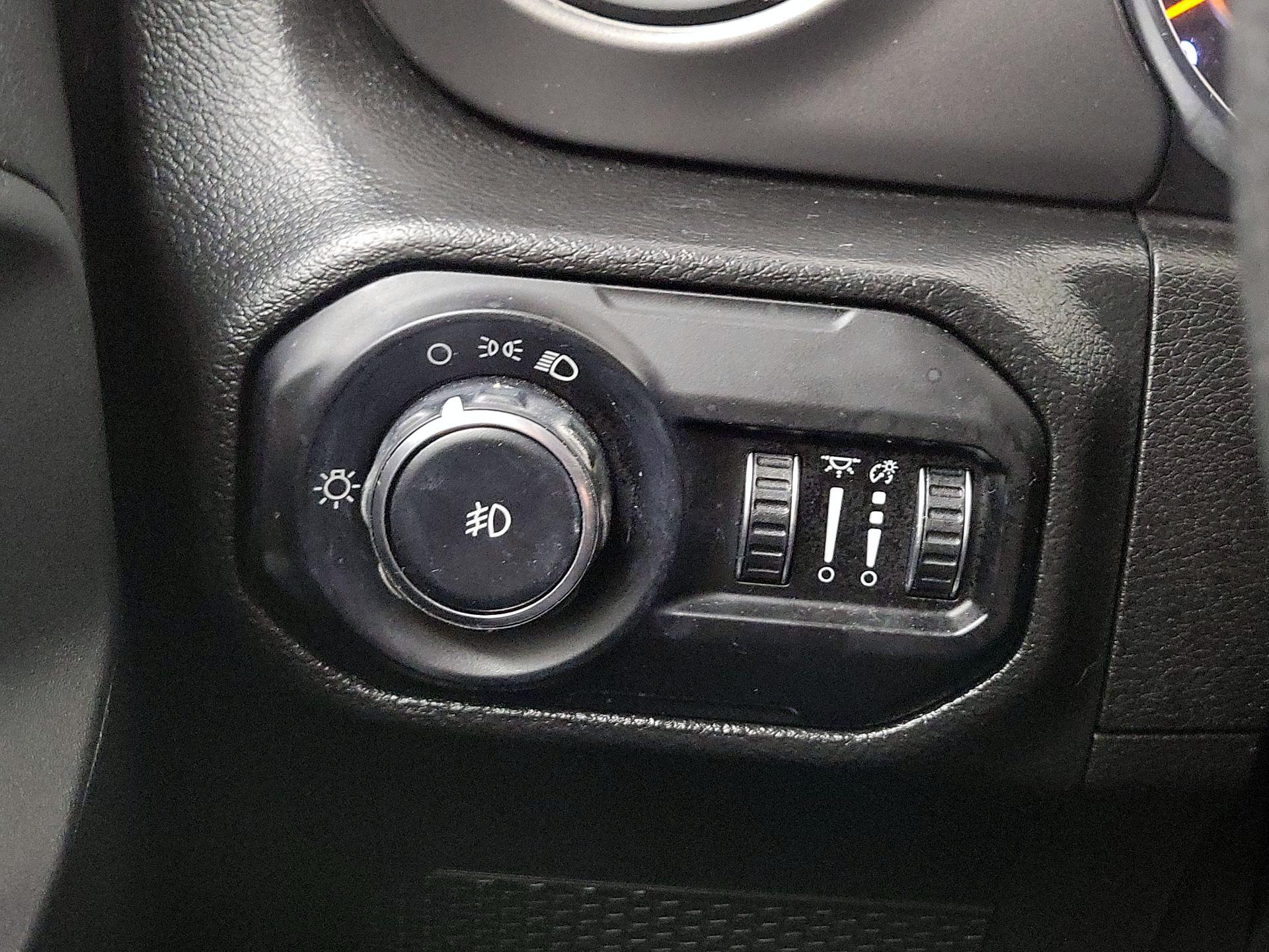 Thumbnail: 2022 Jeep Wrangler - 13