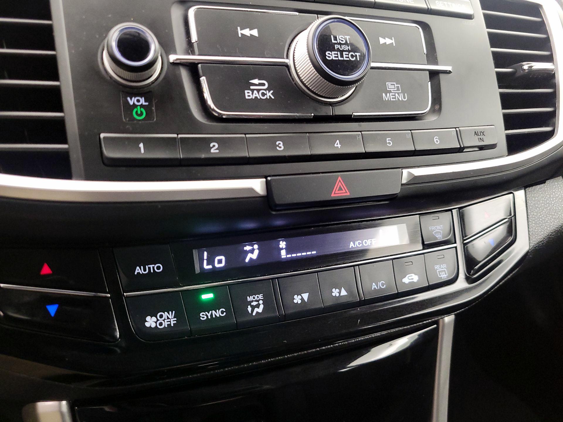 Thumbnail: 2016 Honda Accord - 16