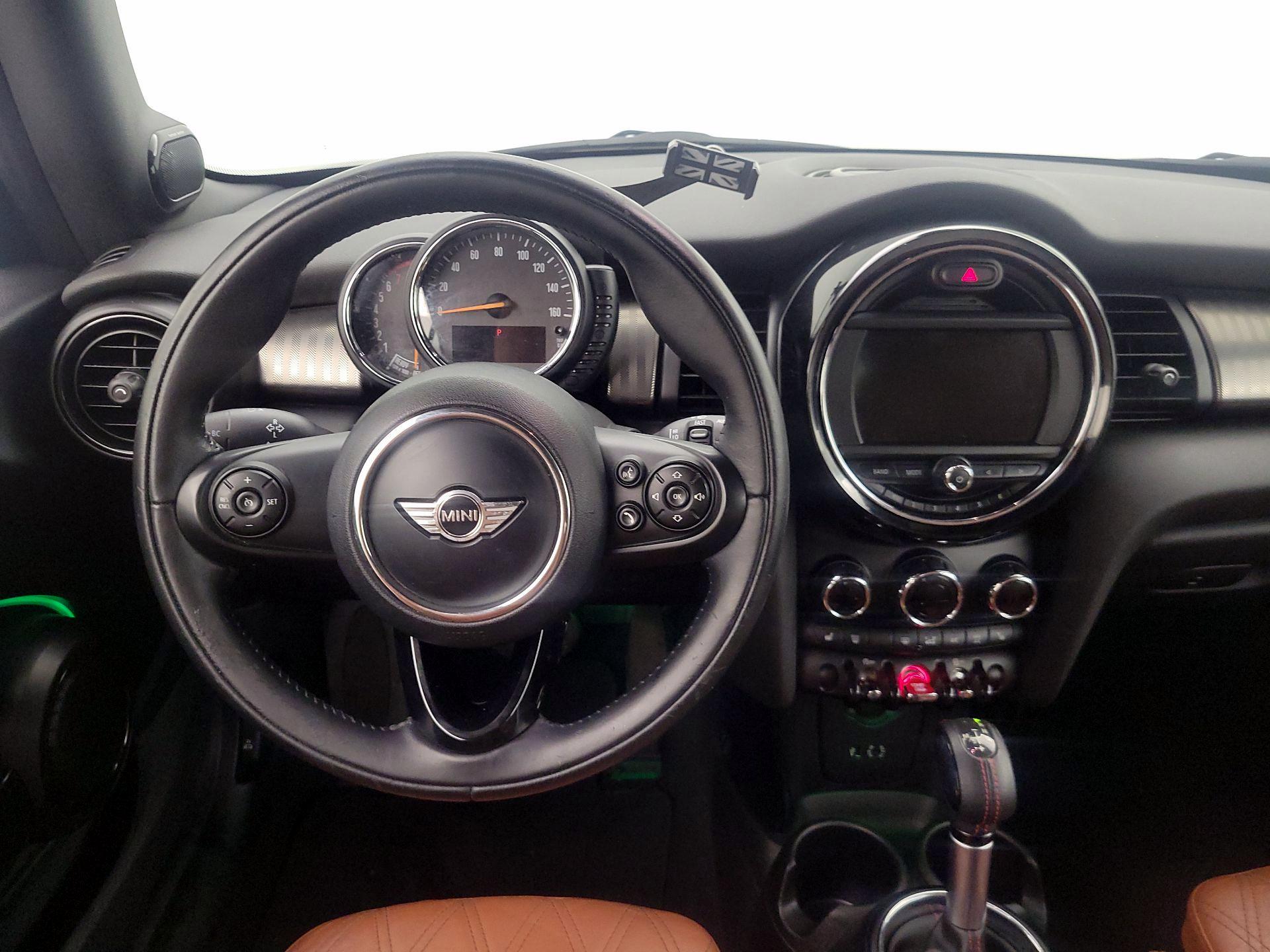 Thumbnail: 2017 MINI Cooper - 10