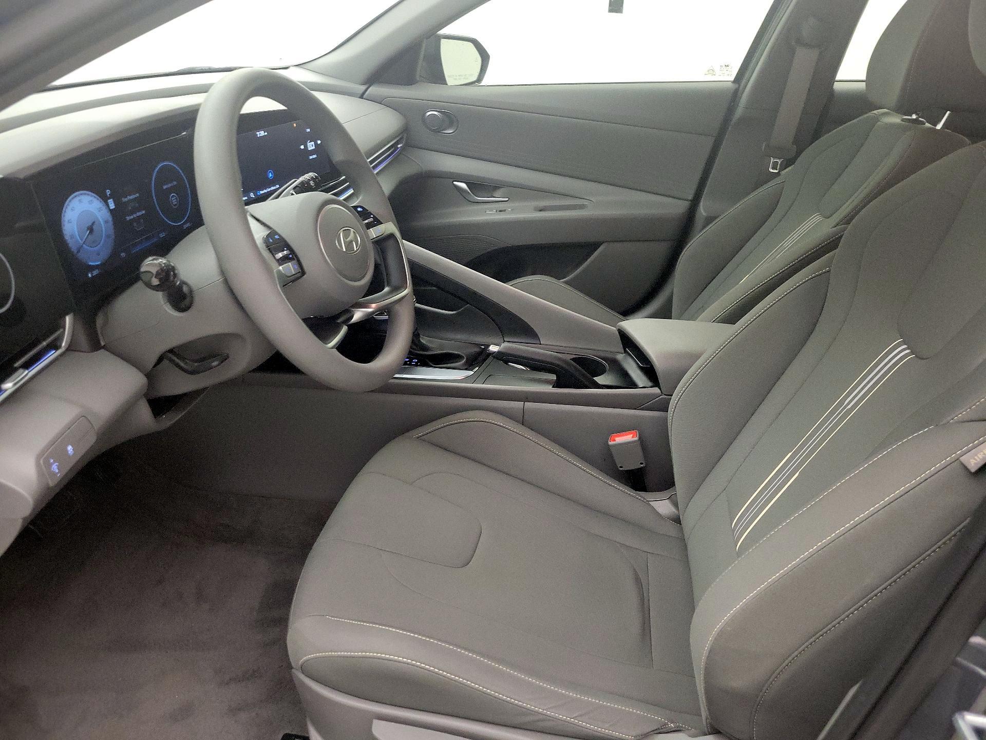 Thumbnail: 2024 Hyundai Elantra - 11