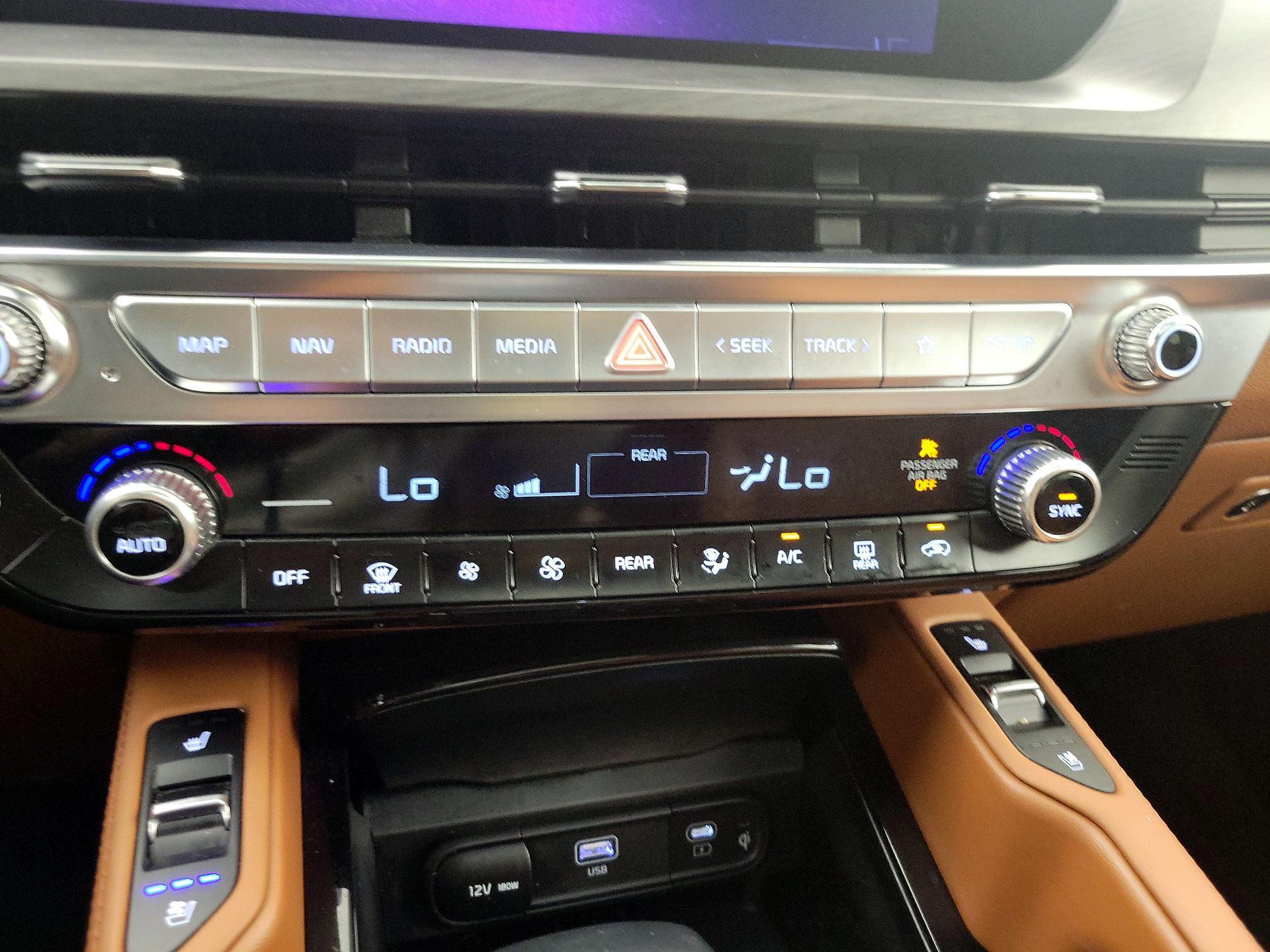 Thumbnail: 2024 Kia Telluride - 17
