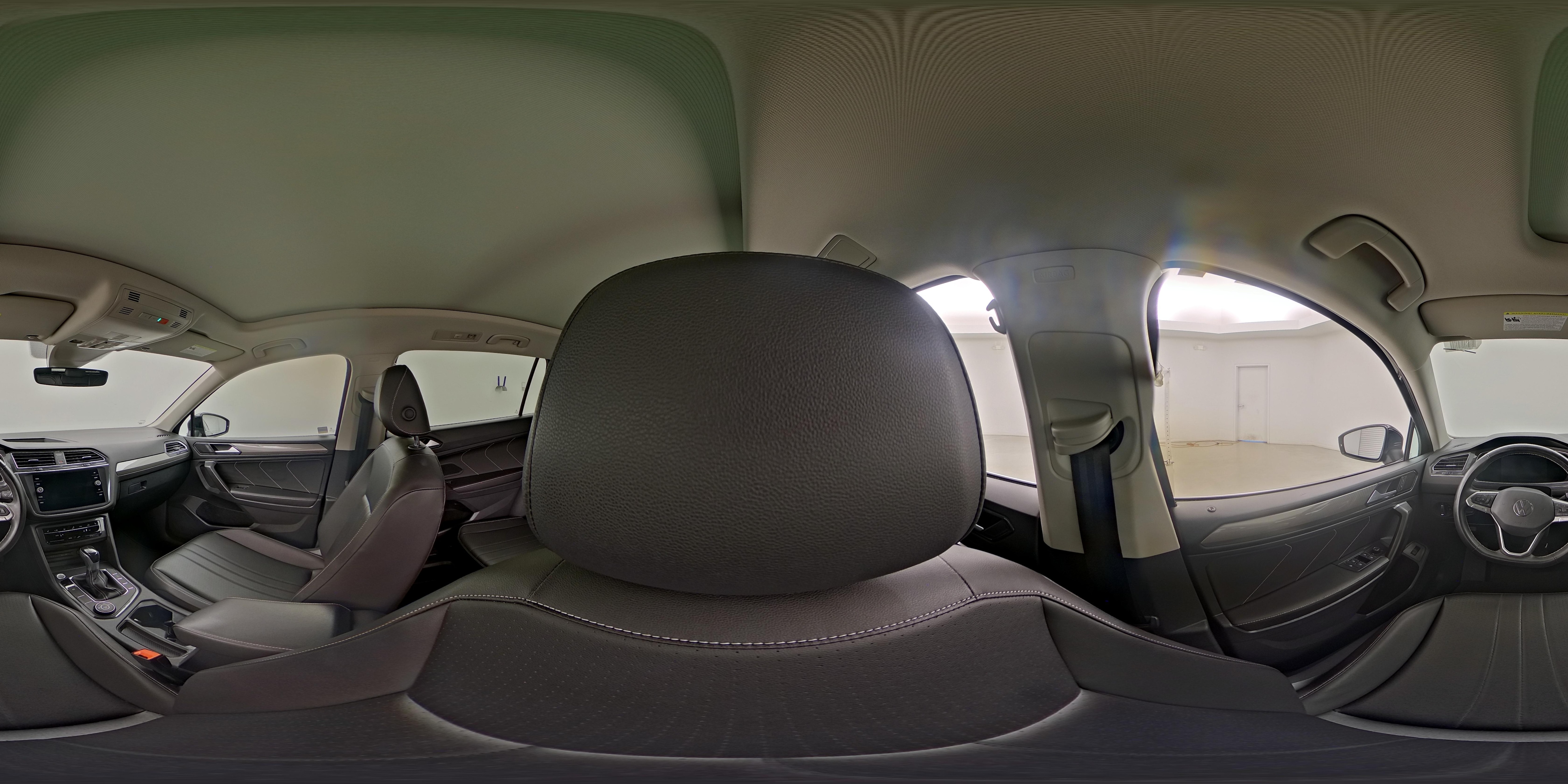 2022 Volkswagen Tiguan SE - Photo 28