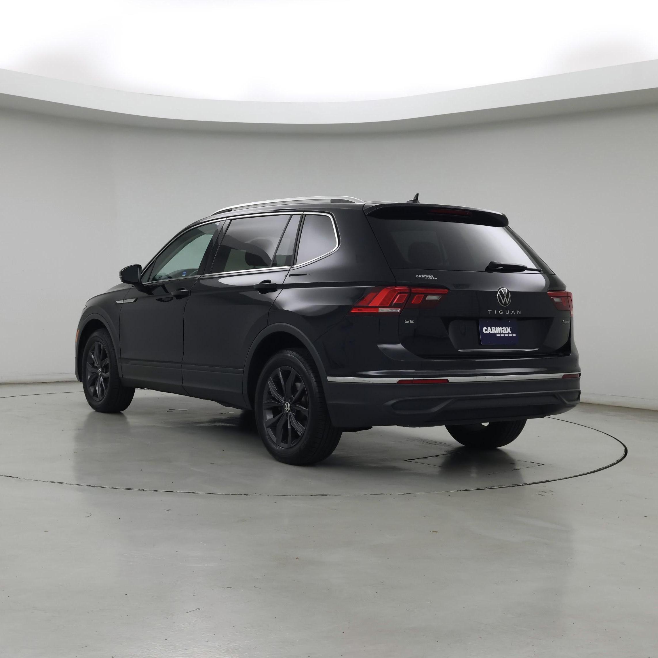 Thumbnail: 2022 Volkswagen Tiguan - 2