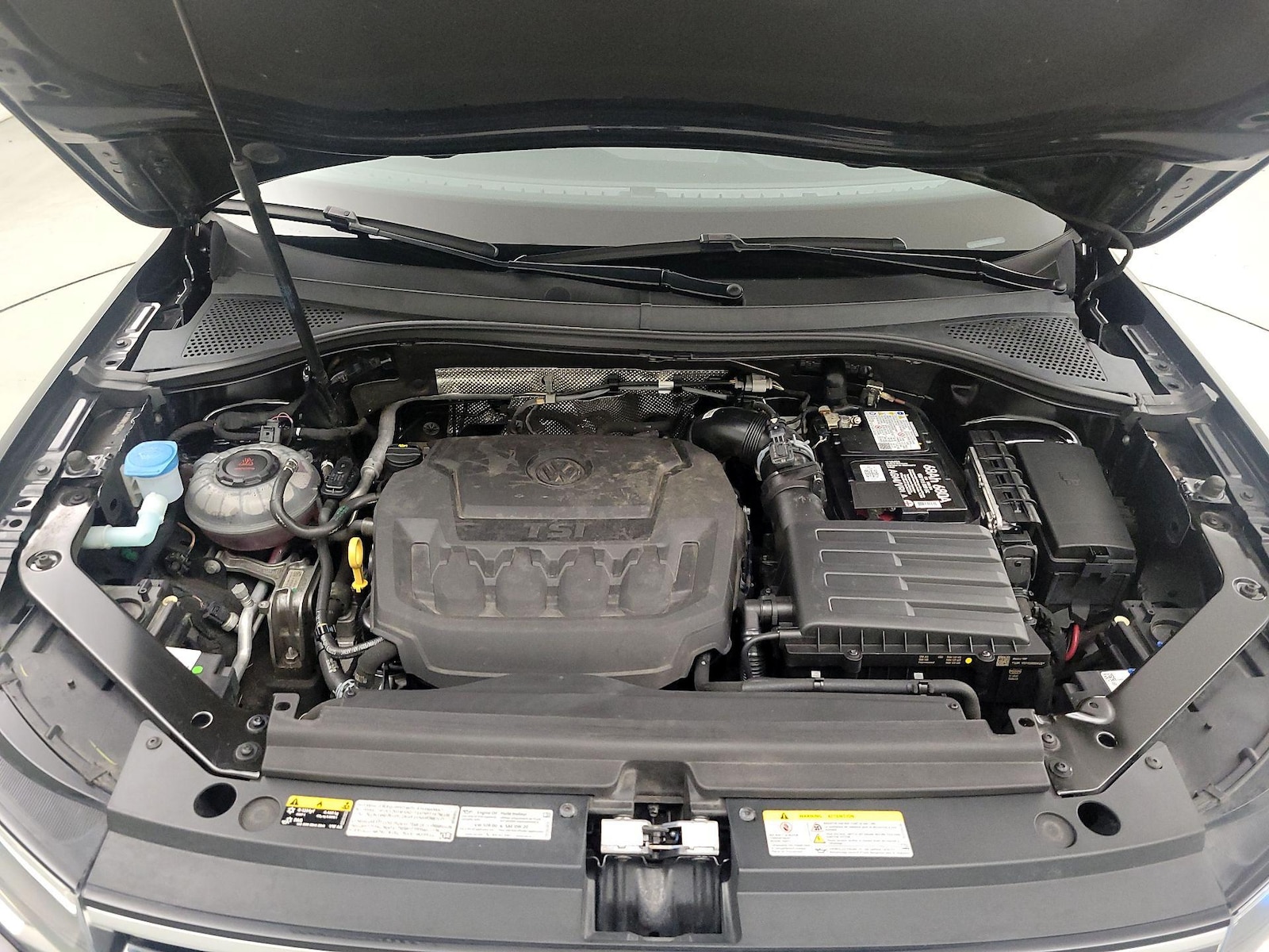 2022 Volkswagen Tiguan SE - Photo 24