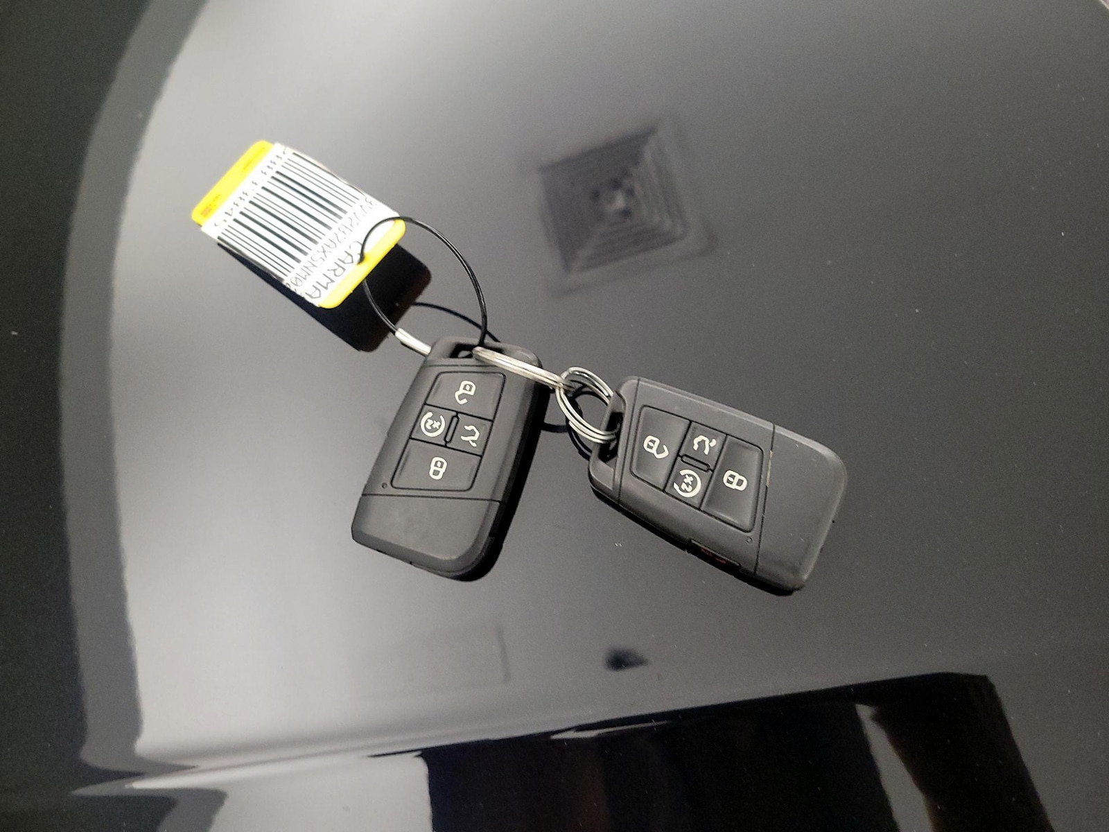 2022 Volkswagen Tiguan SE - Photo 25