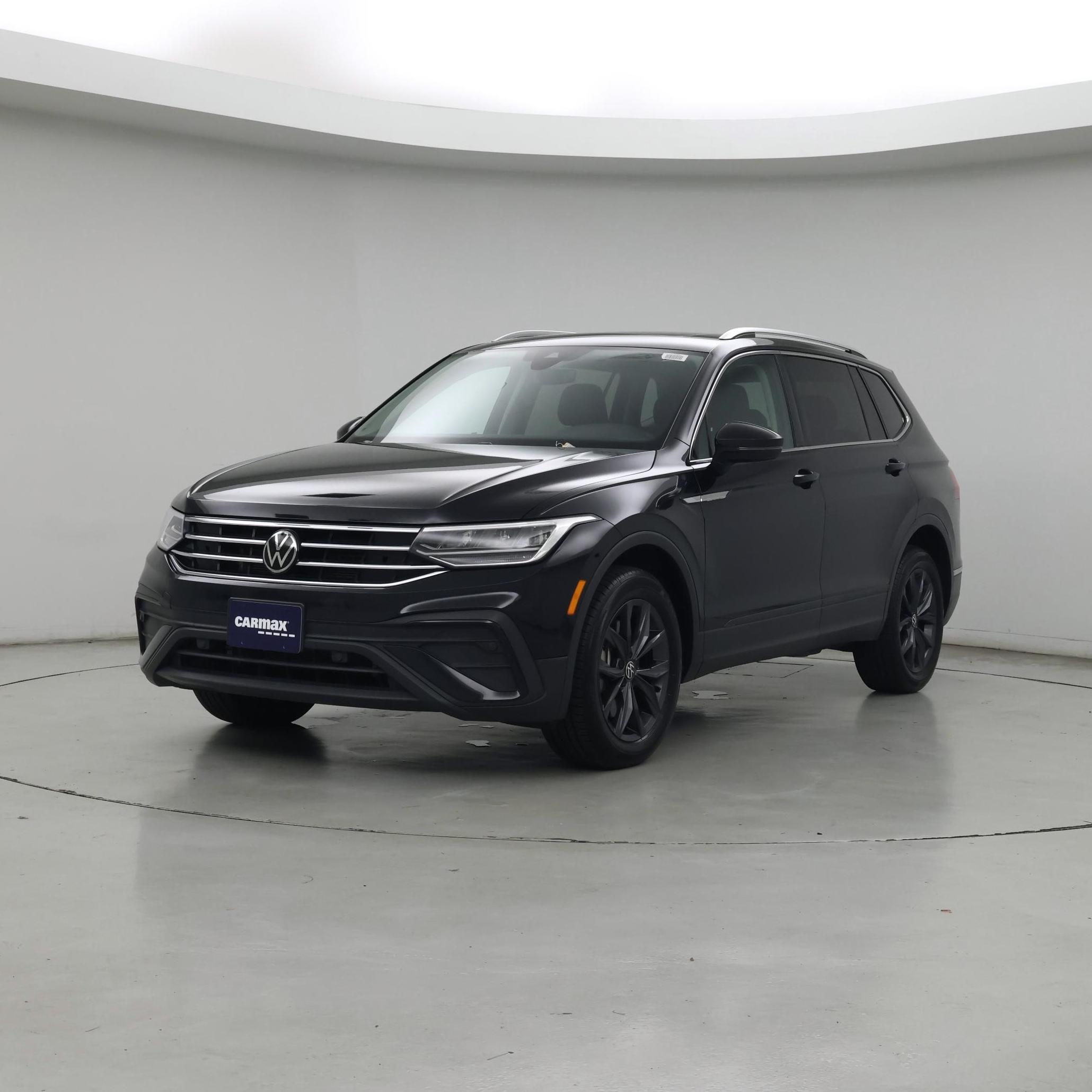 Thumbnail: 2022 Volkswagen Tiguan - 4