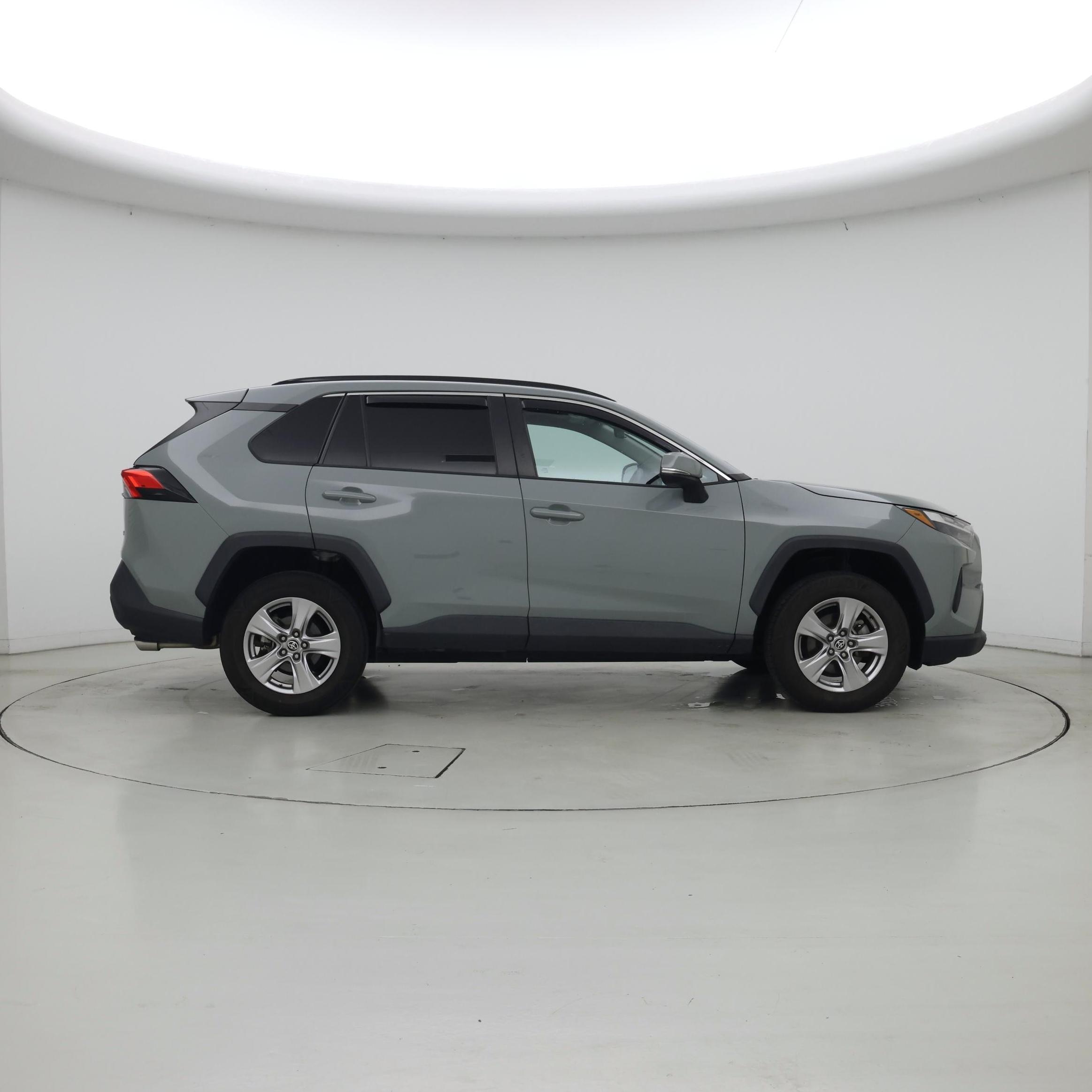 Thumbnail: 2022 Toyota RAV4 - 7