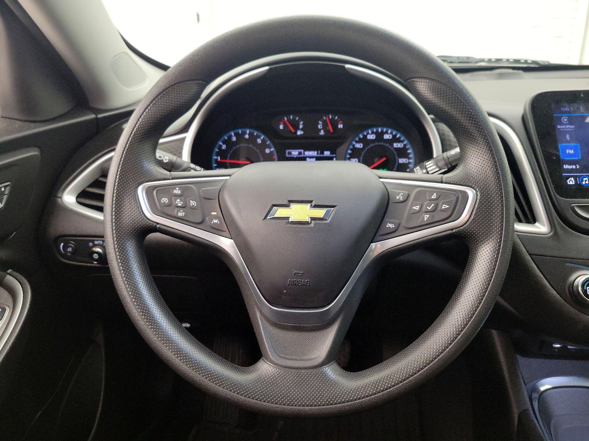 Thumbnail: 2023 Chevrolet Malibu - 10