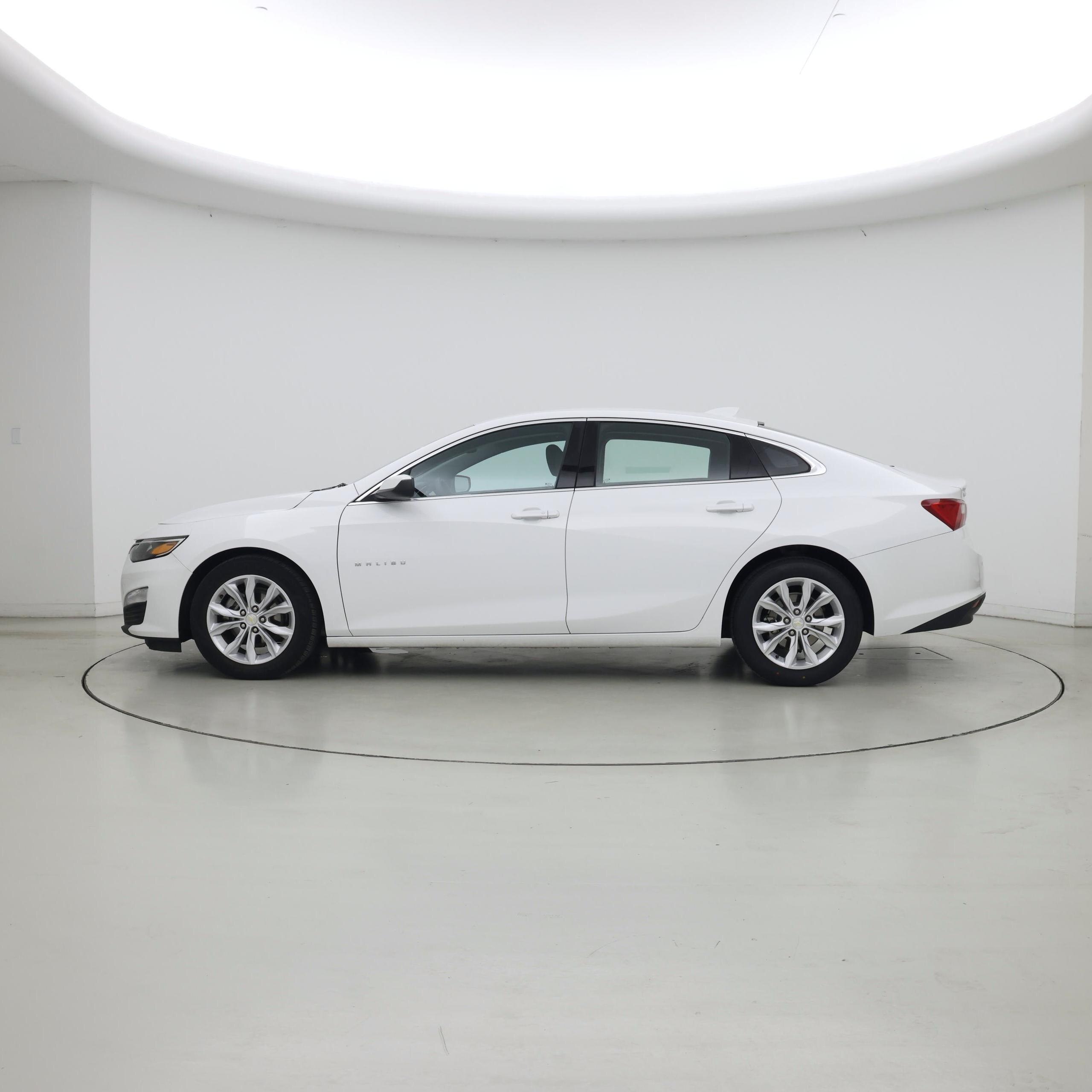 Thumbnail: 2023 Chevrolet Malibu - 3