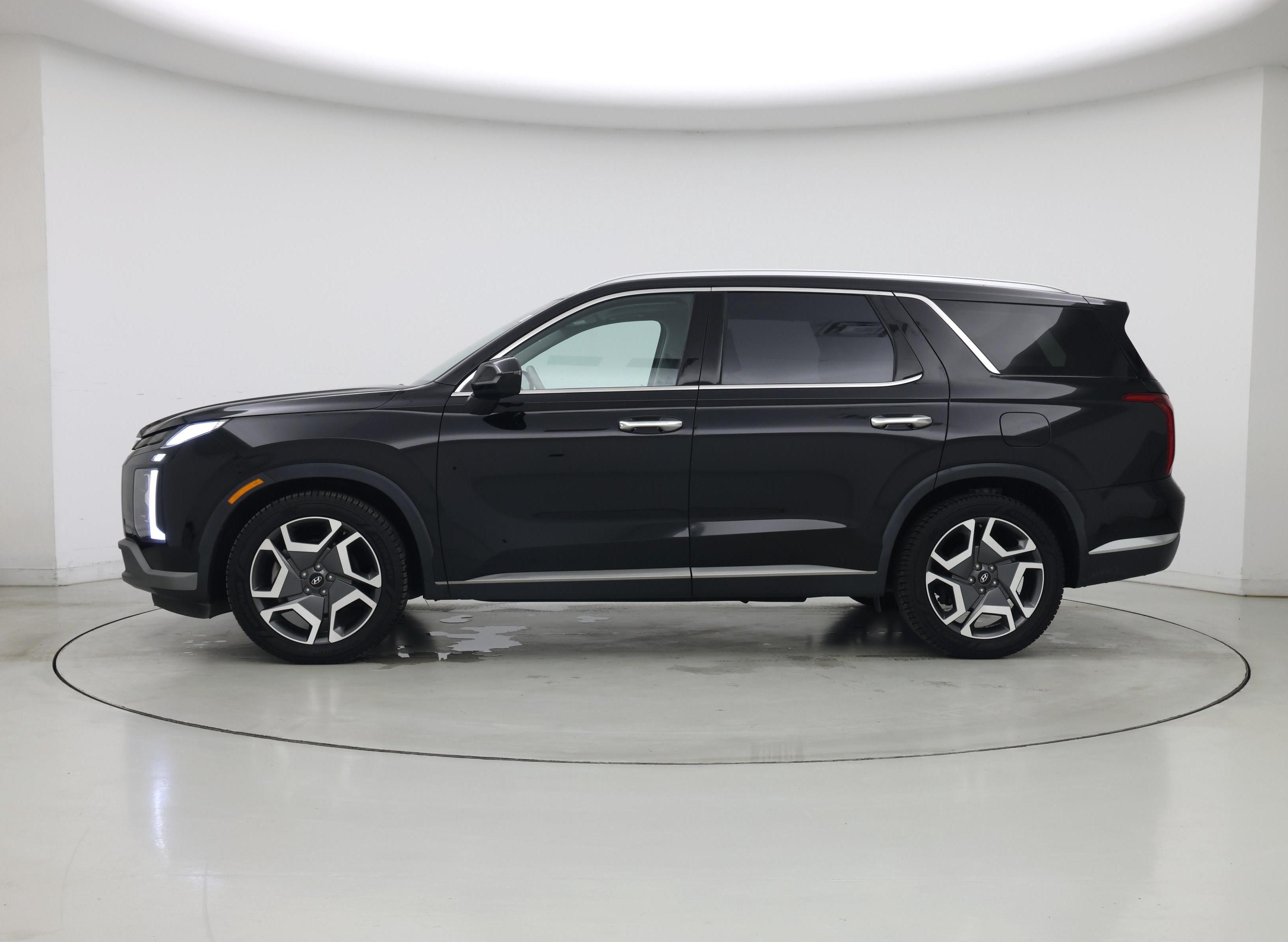 Thumbnail: 2023 Hyundai Palisade - 3