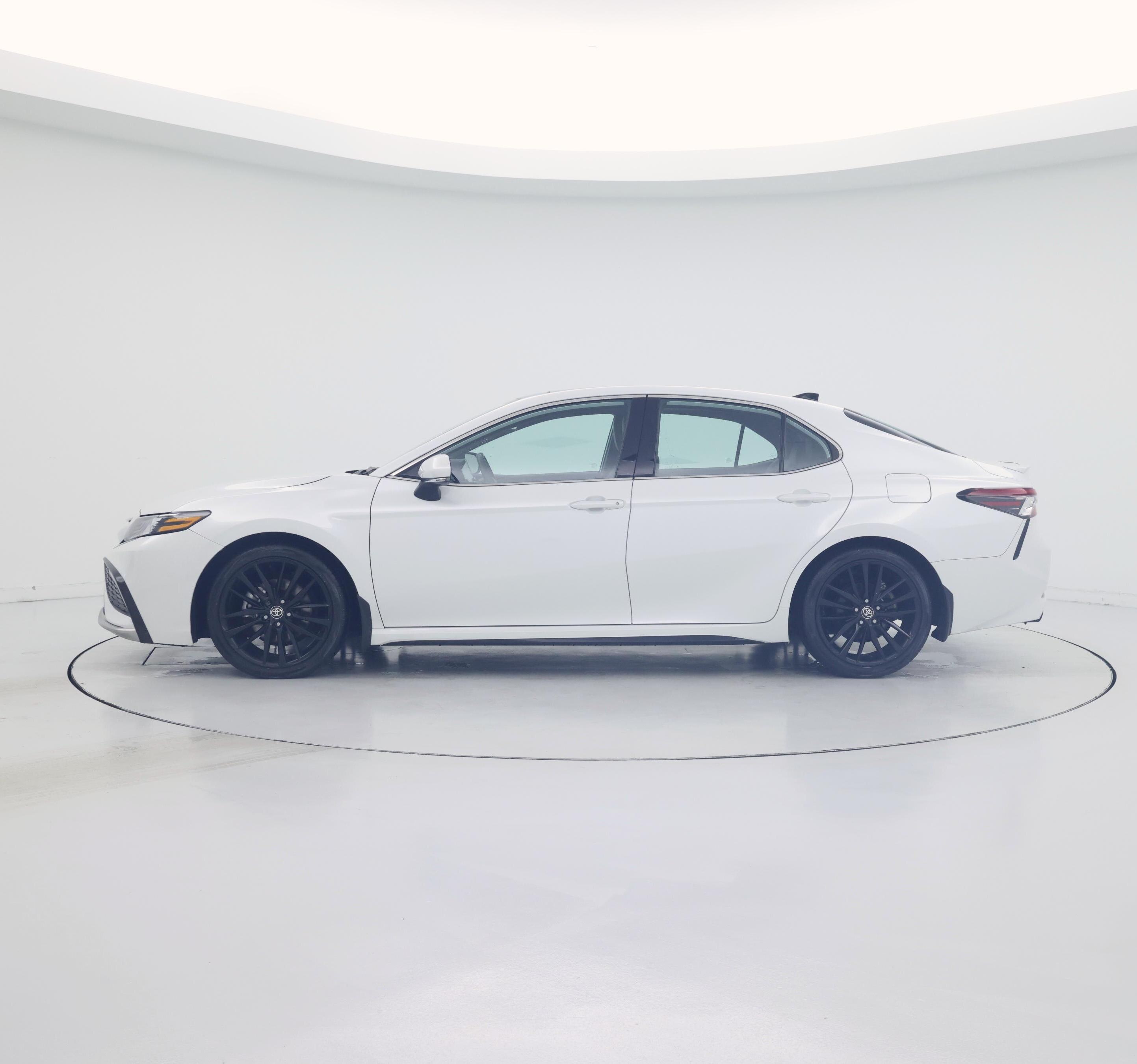 Thumbnail: 2023 Toyota Camry - 3