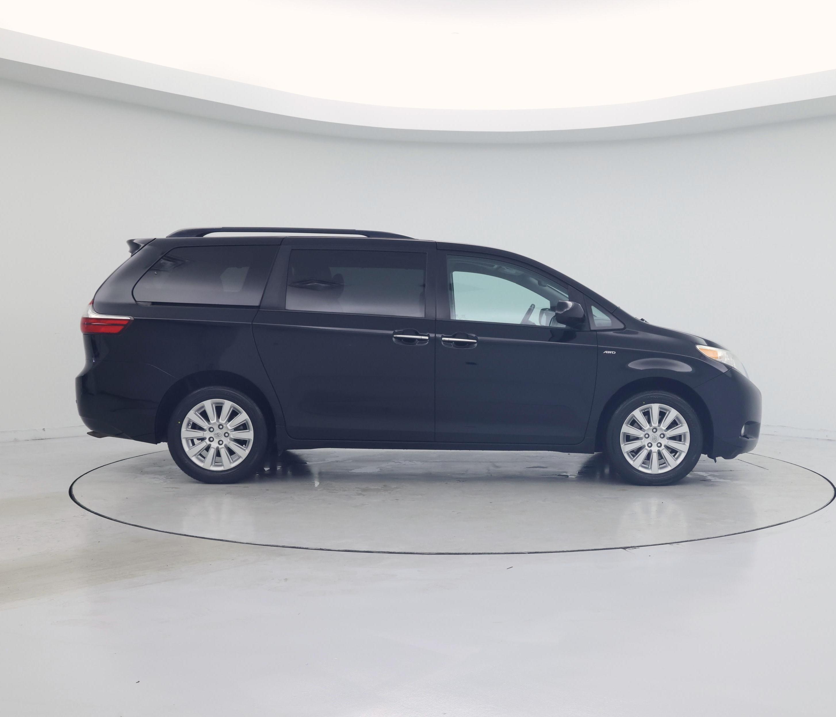 Thumbnail: 2016 Toyota Sienna - 7