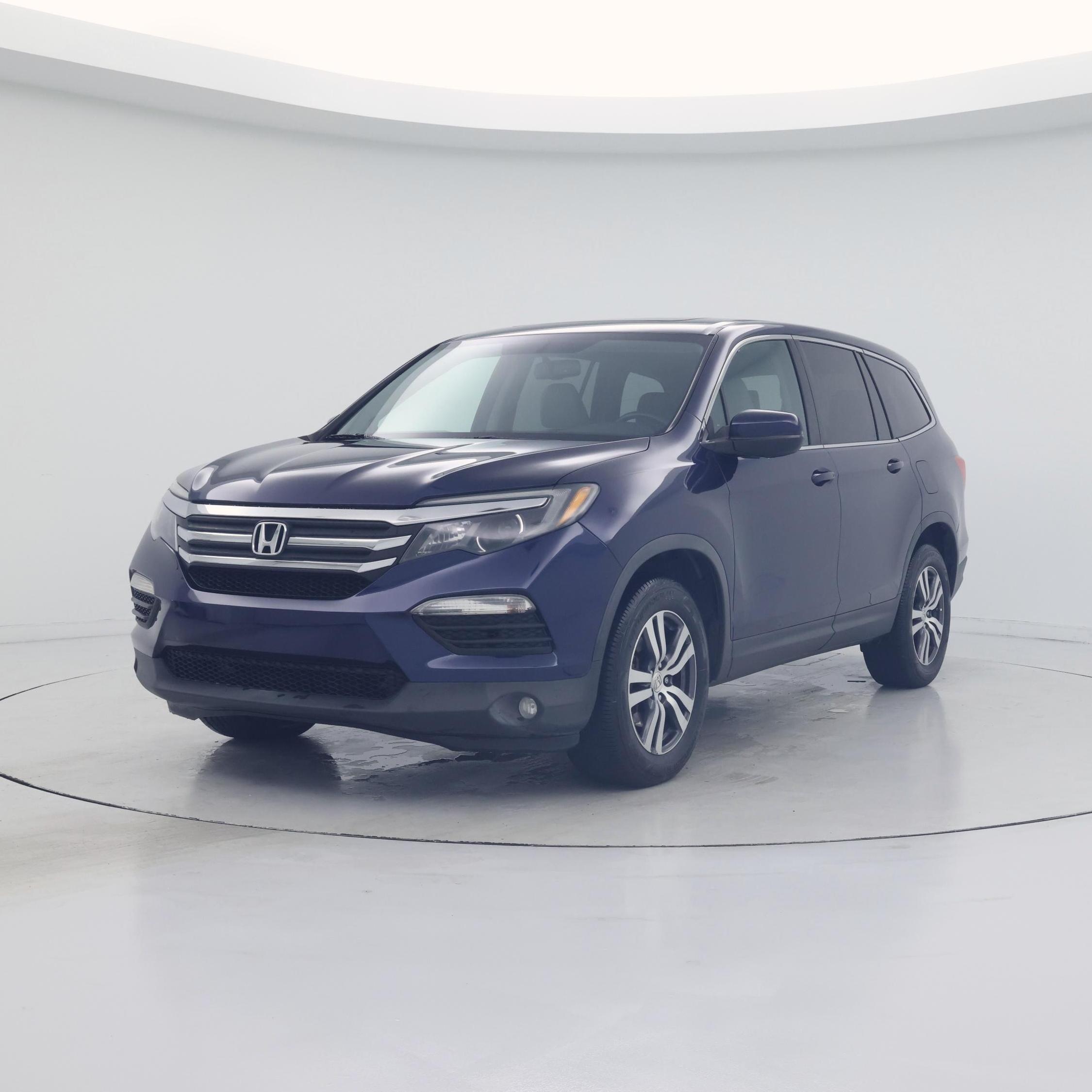 Thumbnail: 2017 Honda Pilot - 4