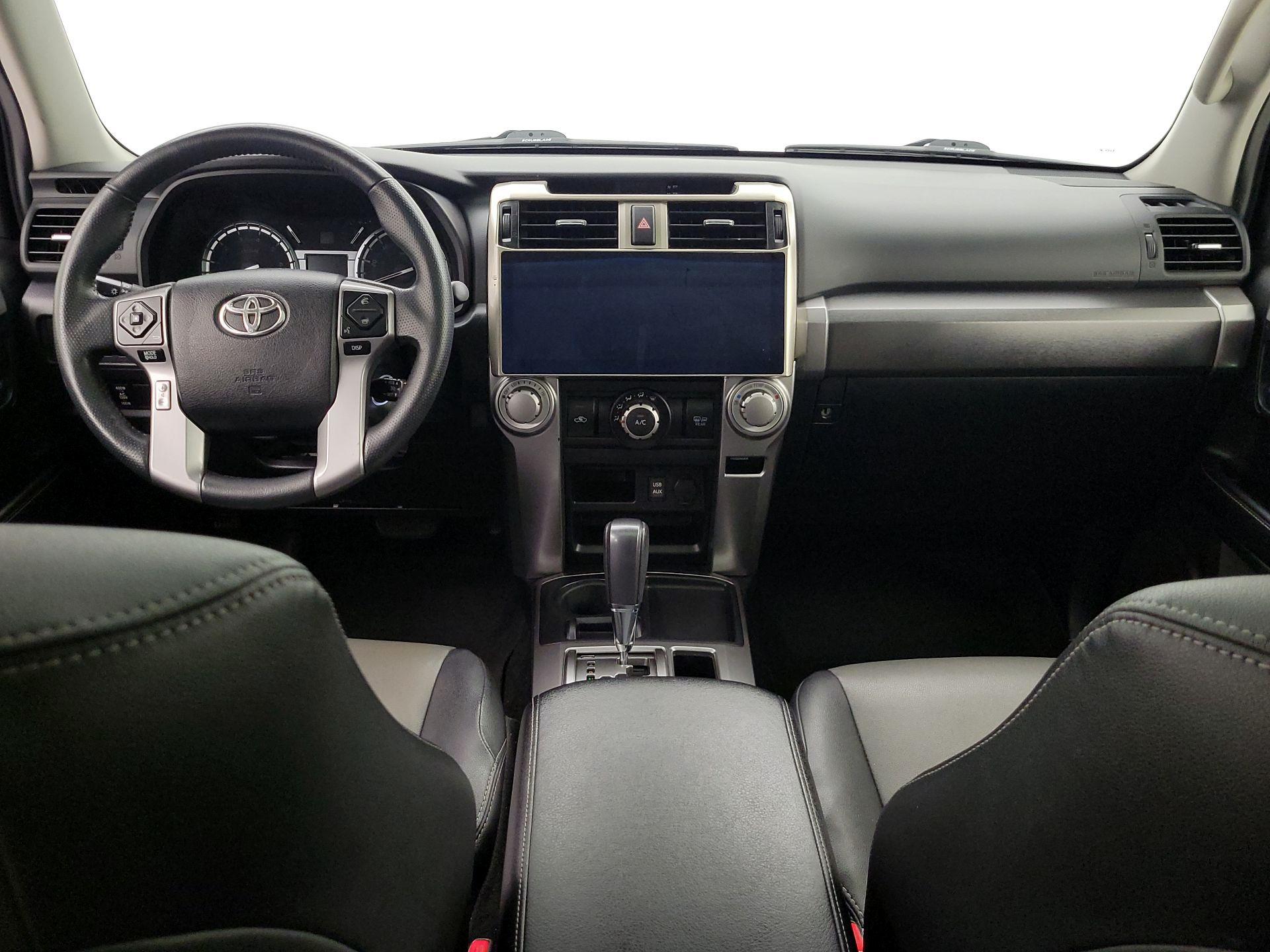 Thumbnail: 2017 Toyota 4Runner - 9