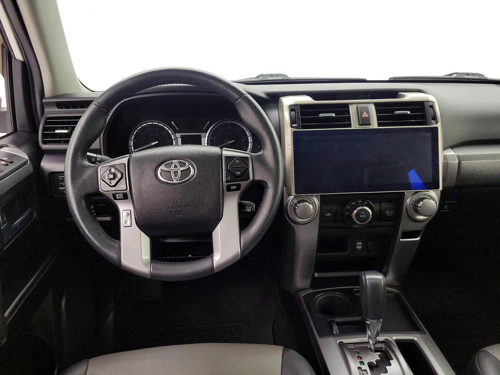 Thumbnail: 2017 Toyota 4Runner - 10