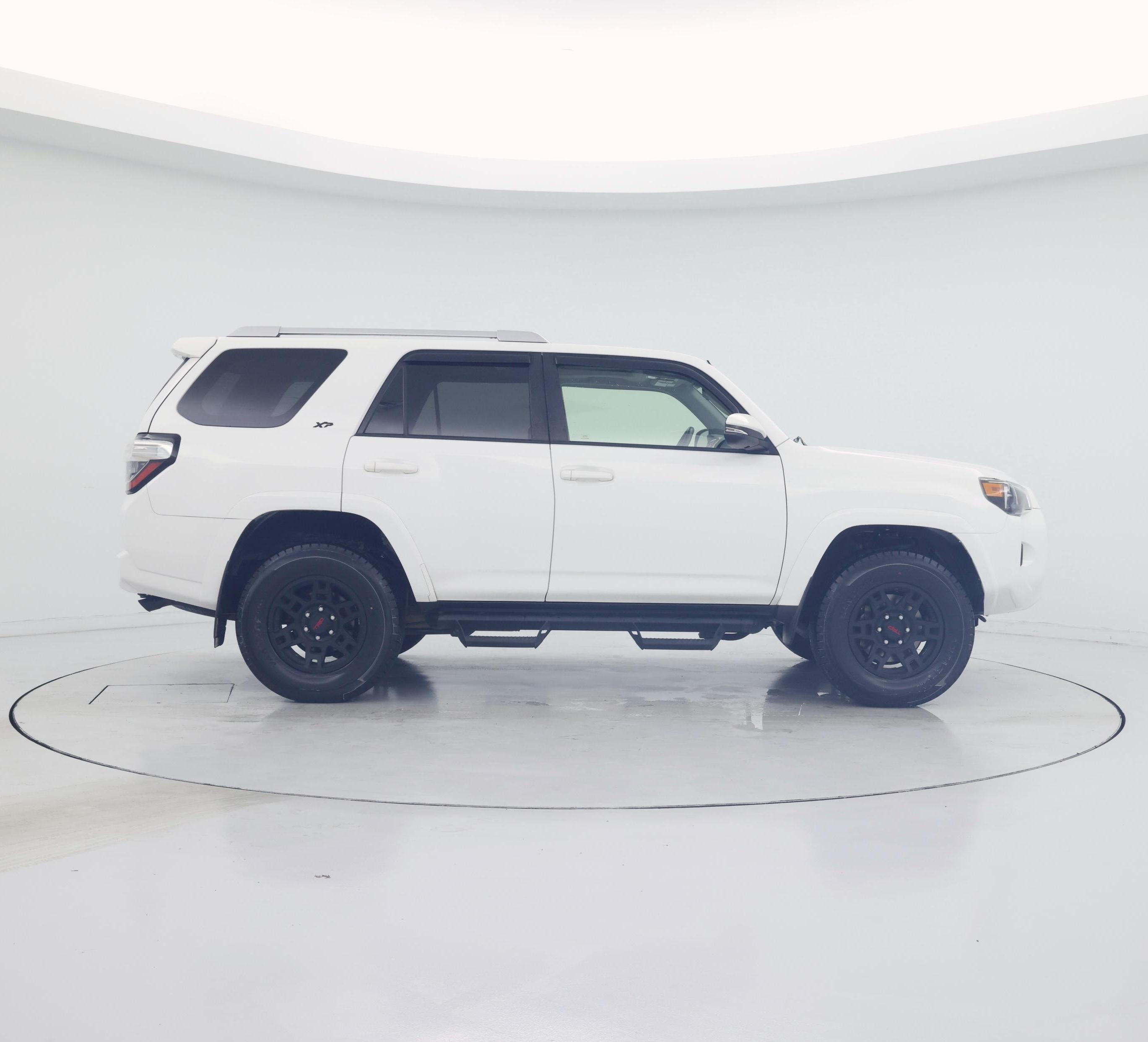 Thumbnail: 2017 Toyota 4Runner - 7