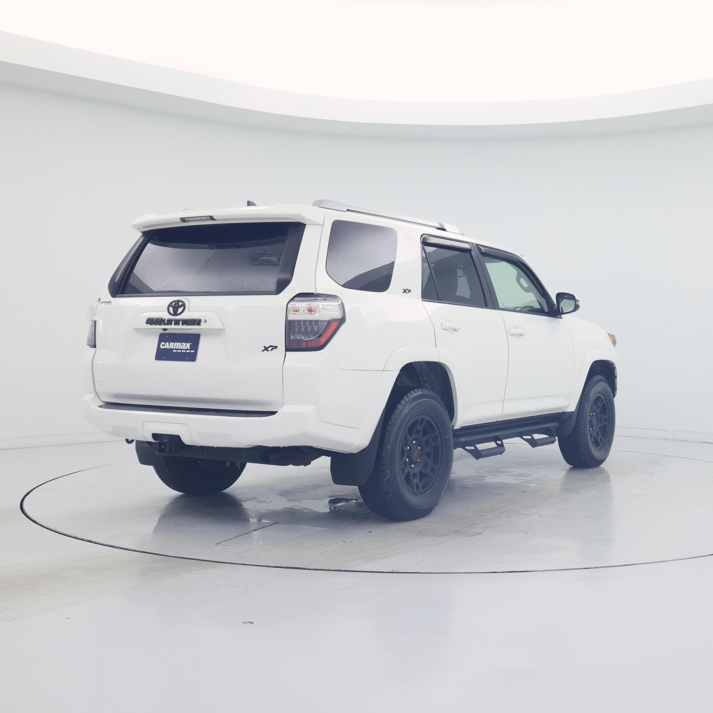Thumbnail: 2017 Toyota 4Runner - 8
