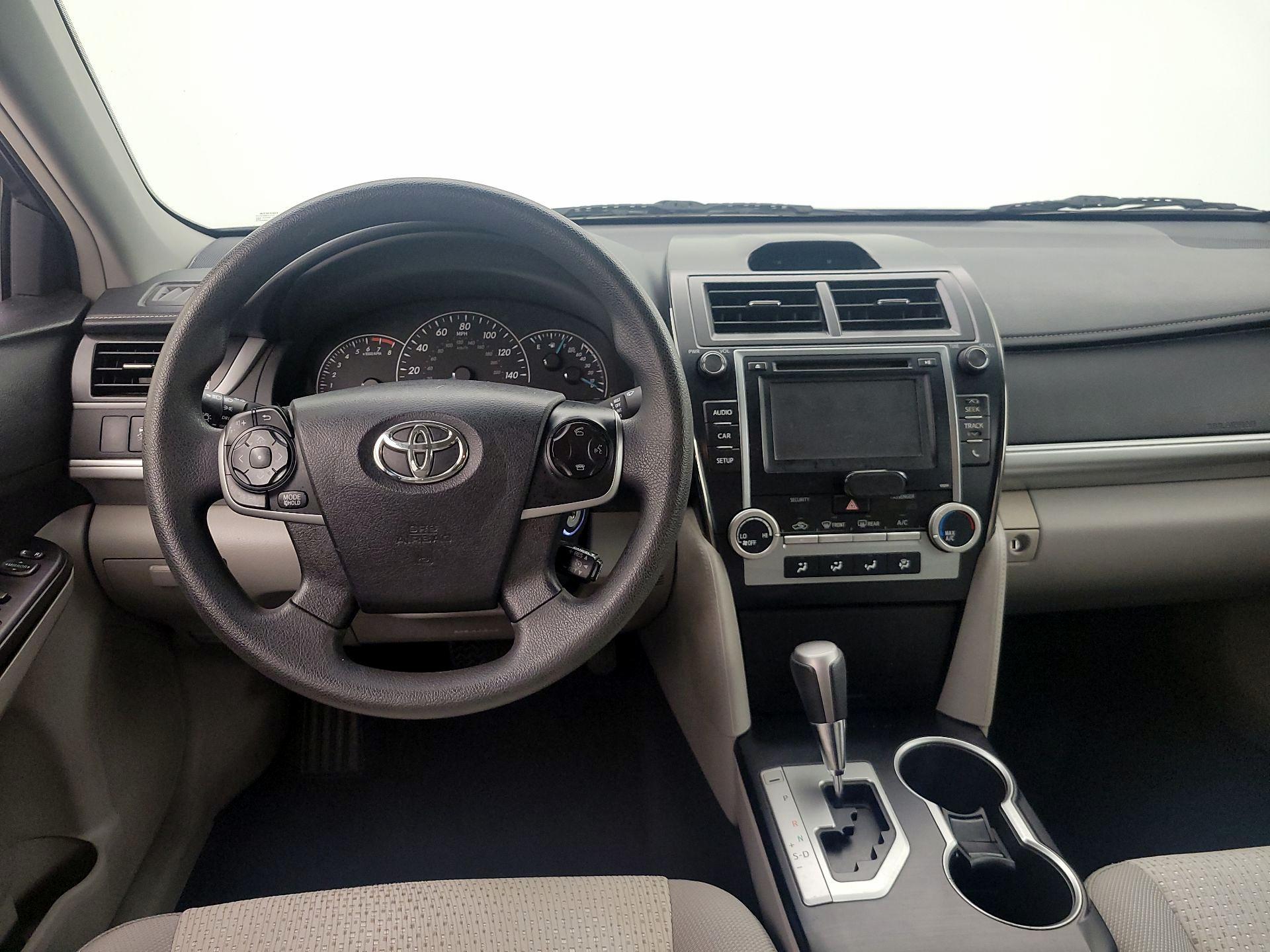 Thumbnail: 2014 Toyota Camry - 10
