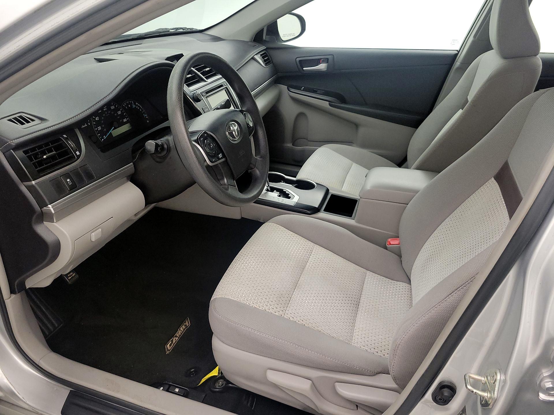 Thumbnail: 2014 Toyota Camry - 11