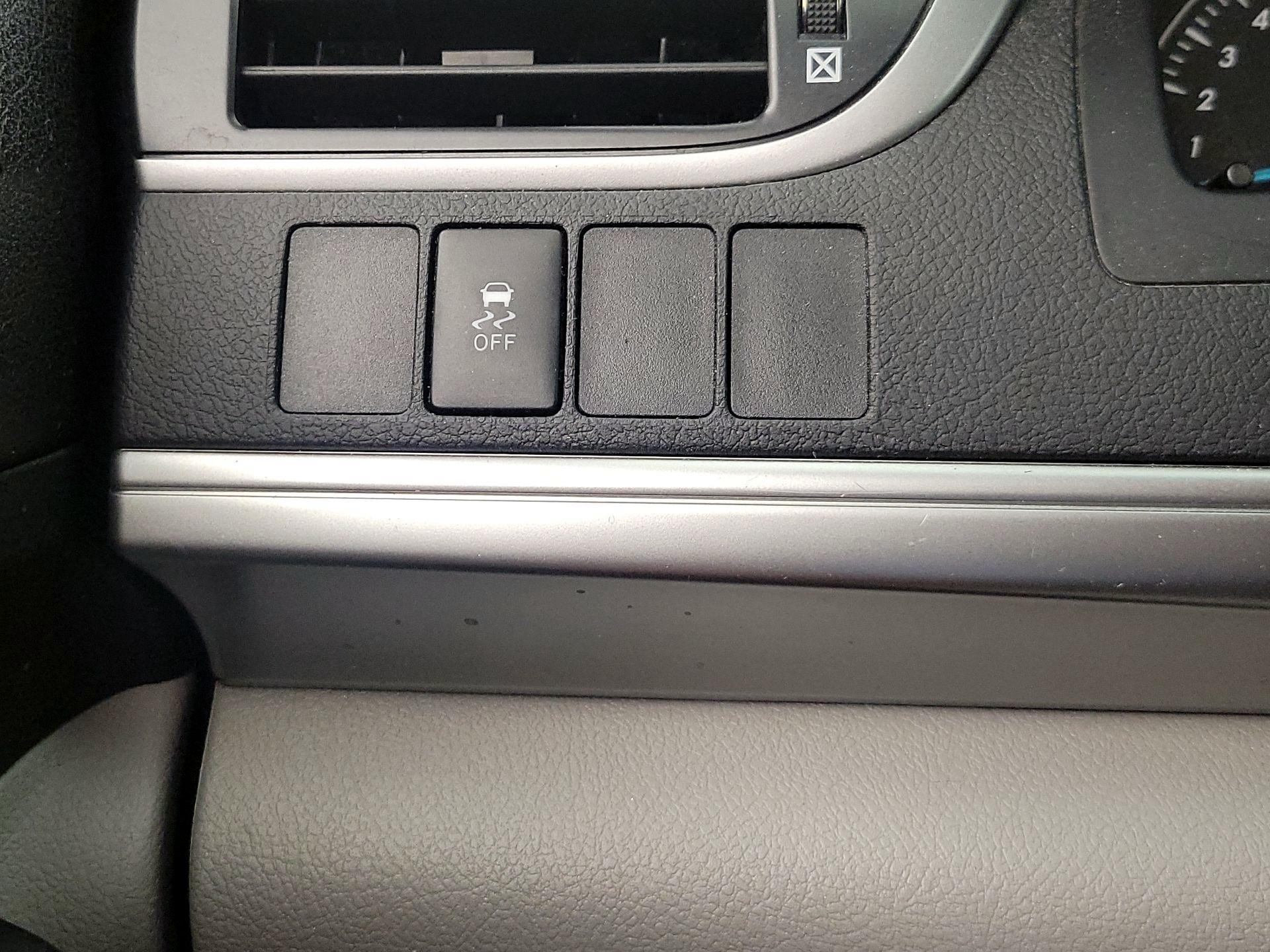 Thumbnail: 2014 Toyota Camry - 13
