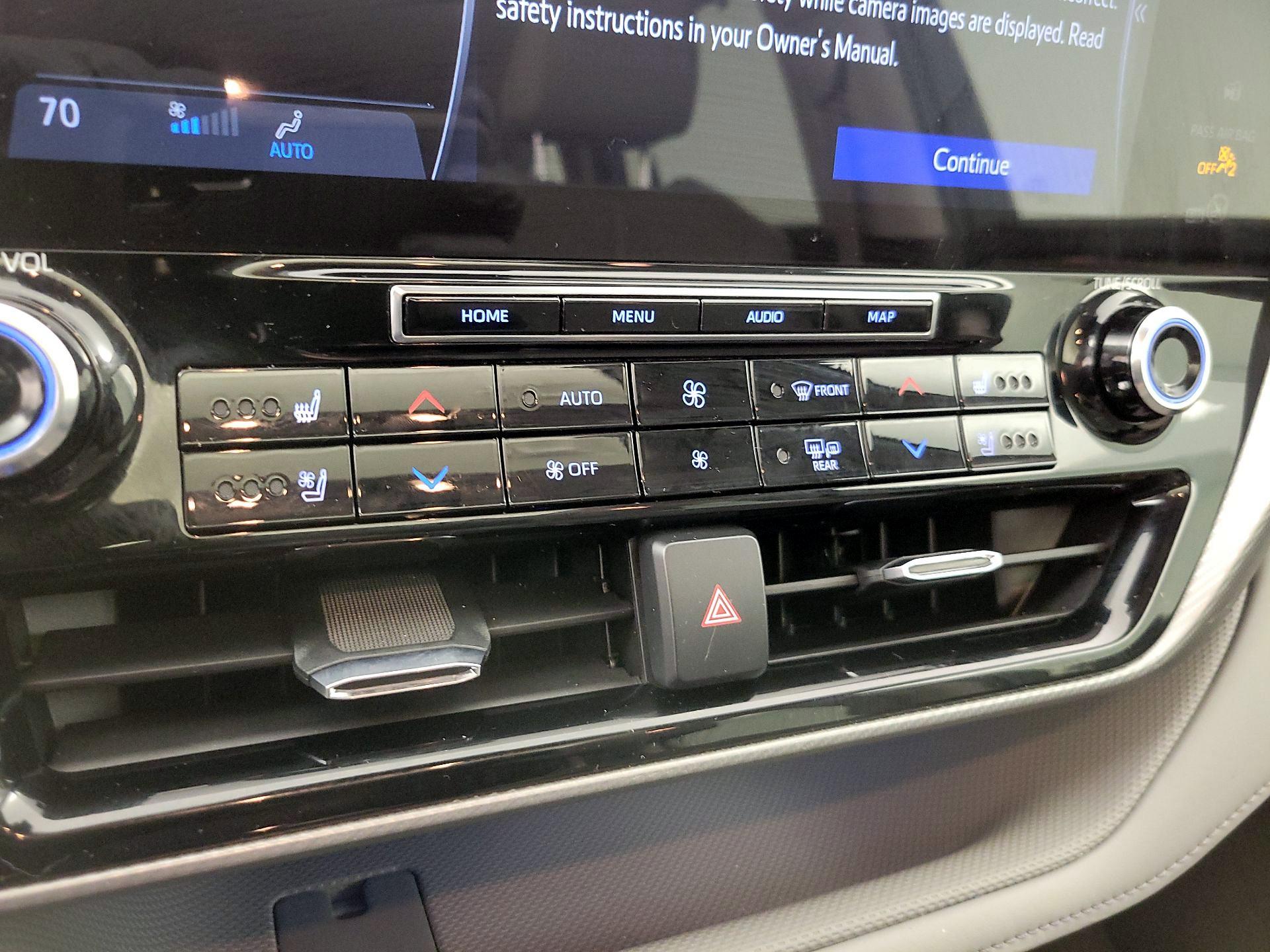 Thumbnail: 2022 Toyota Highlander - 15