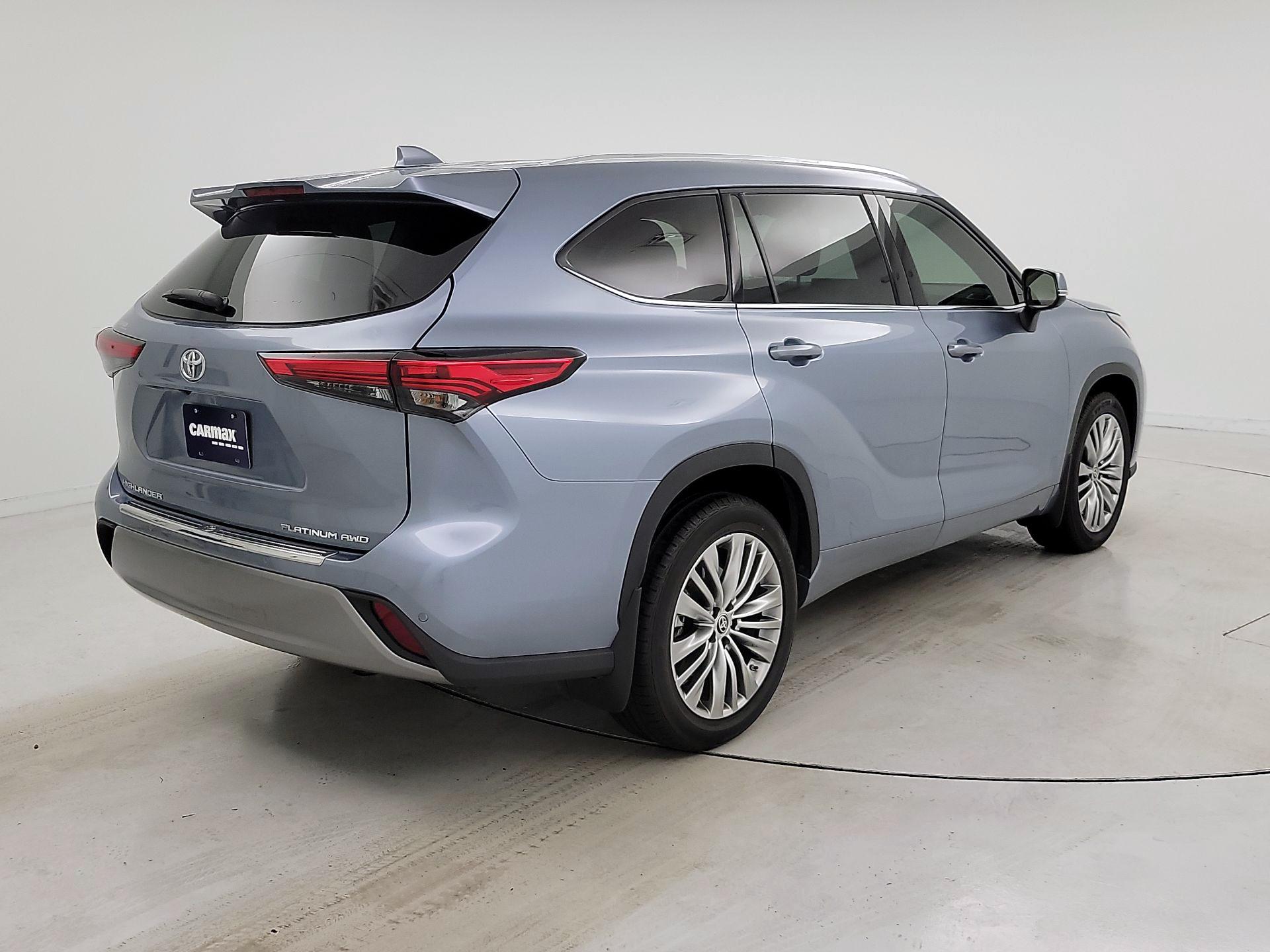 Thumbnail: 2022 Toyota Highlander - 5