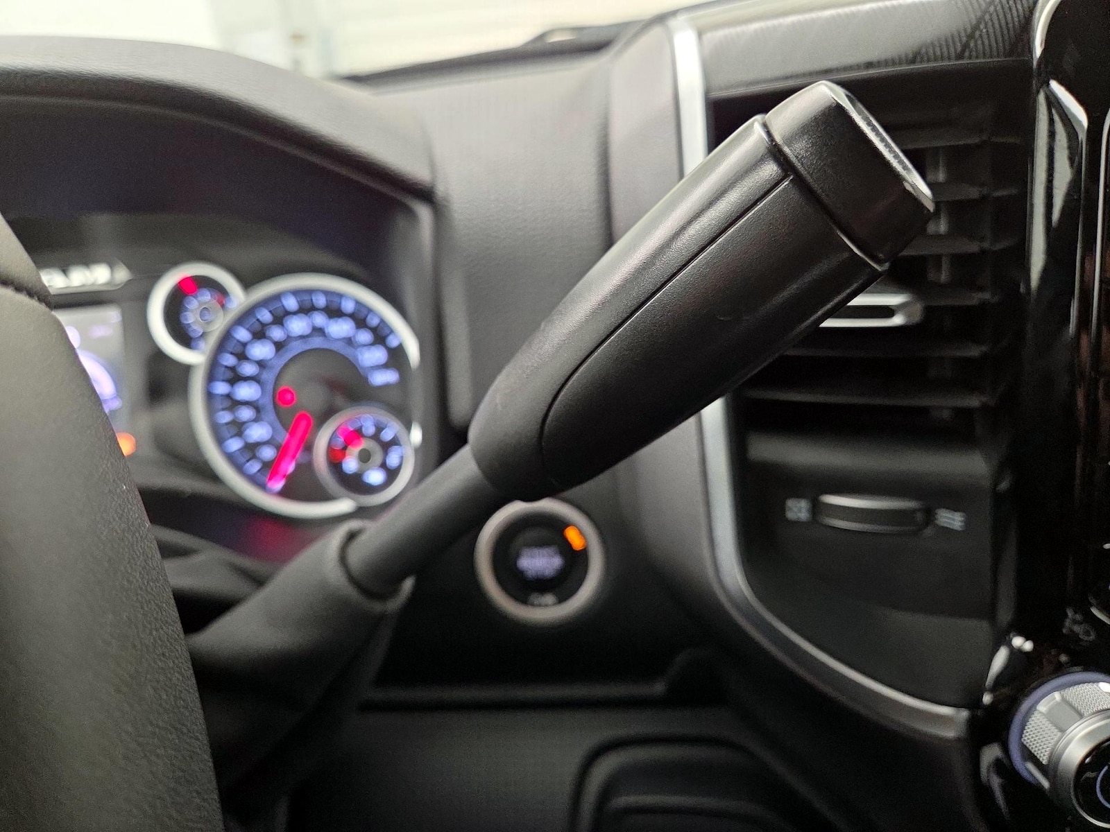 2025 RAM Ram 2500 Pickup Big Horn - Photo 19
